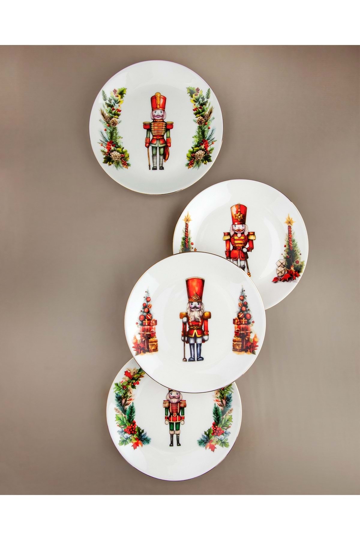 Bursa Porselen Dekor Nutcrackers gold 4 parça pasta tabağı Fiyatı ...