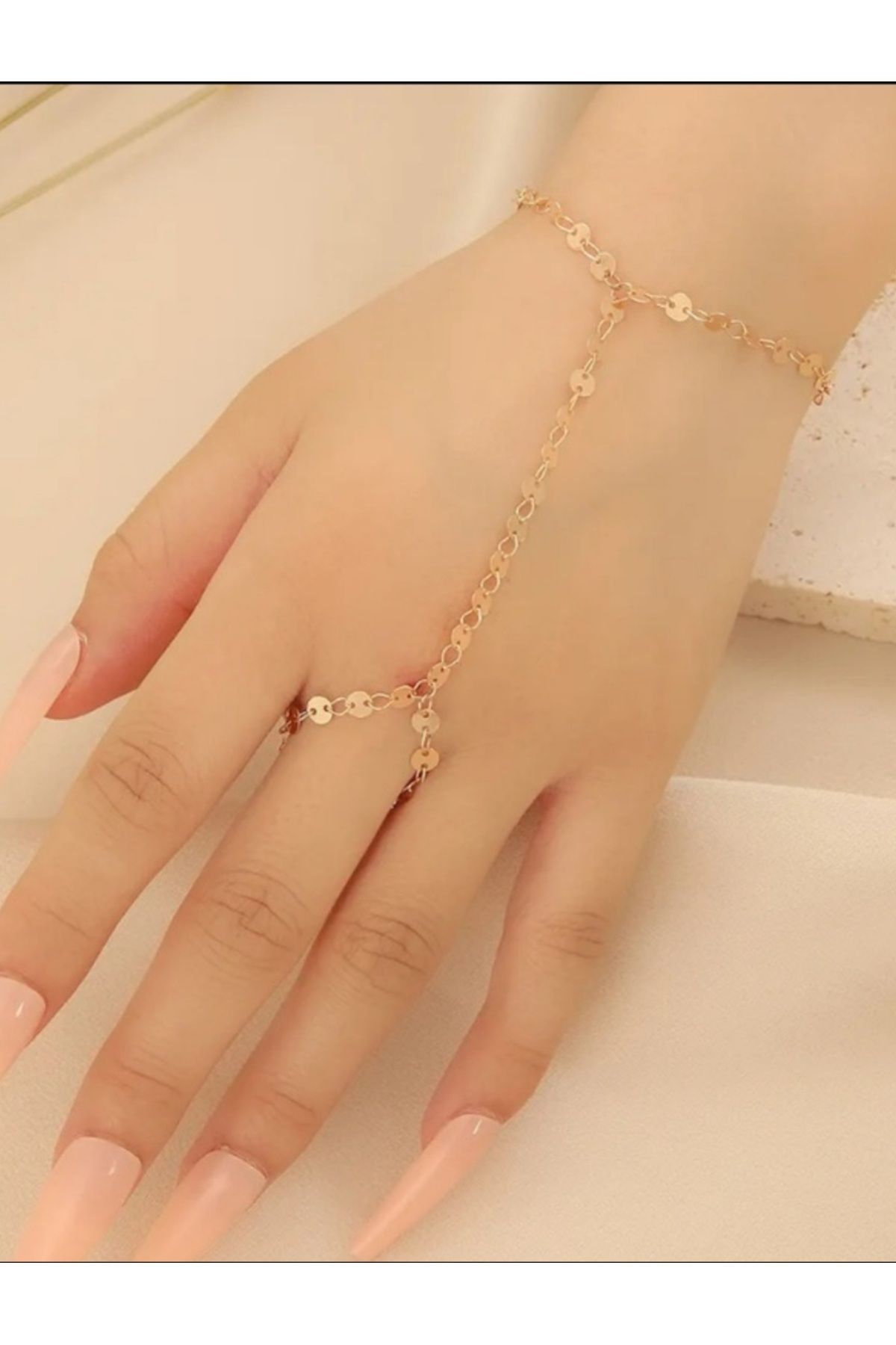 Hand hot sale chain jewelry