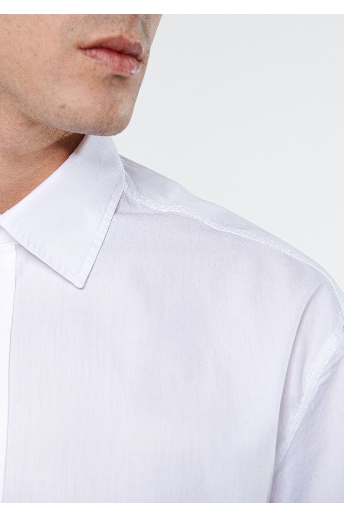 Mavi پیراهن سفید تناسب / برش راحت 0210603-620