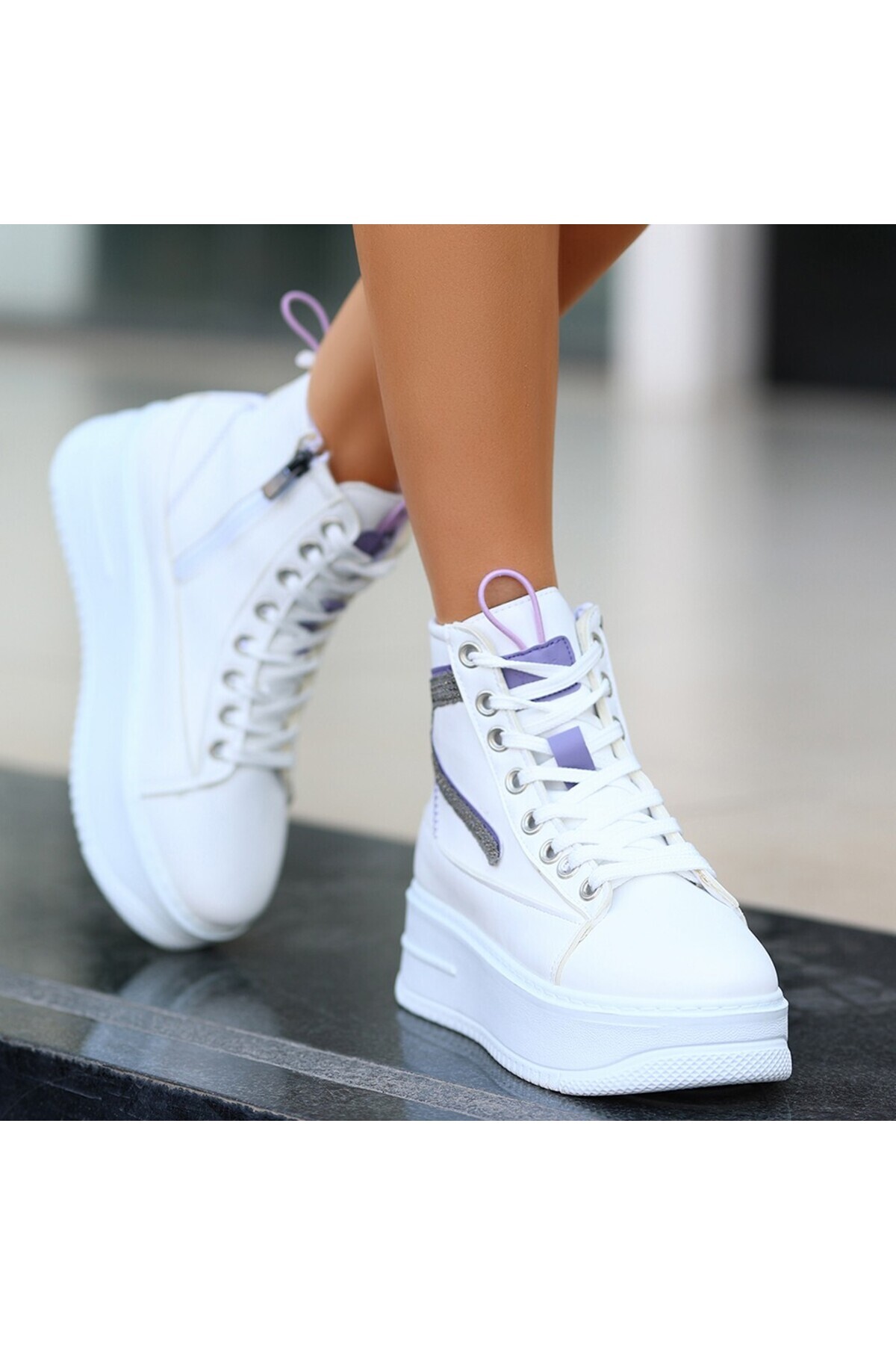 Pone Beyaz Cilt Lila Detaylı Bağcıklı Bot