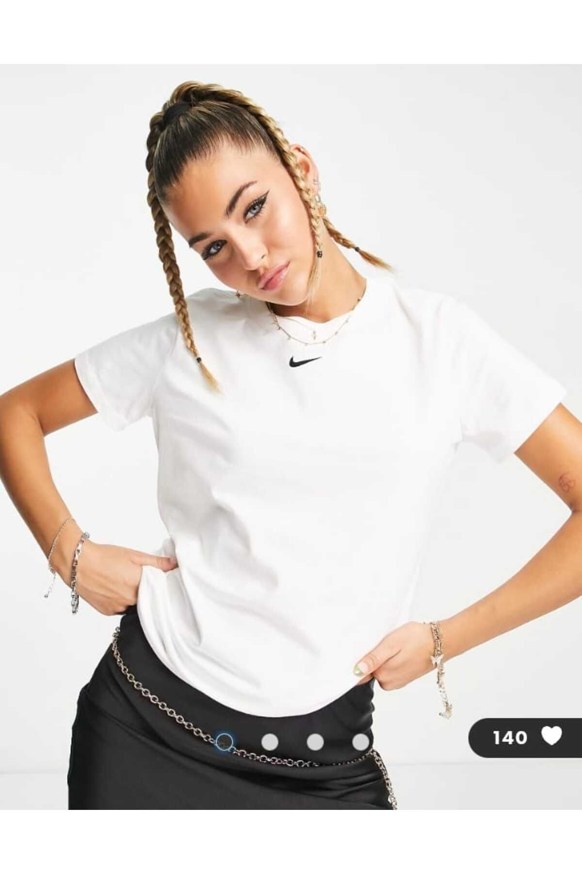 Nike t store shirt cut
