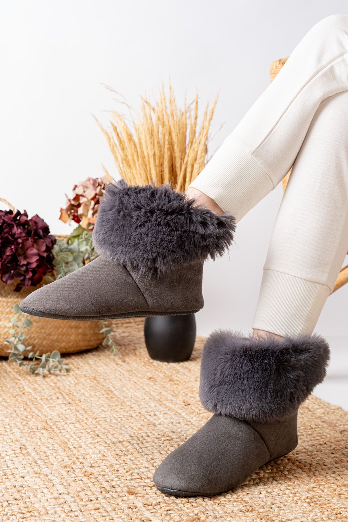 Totes suede slipper 2025 boots