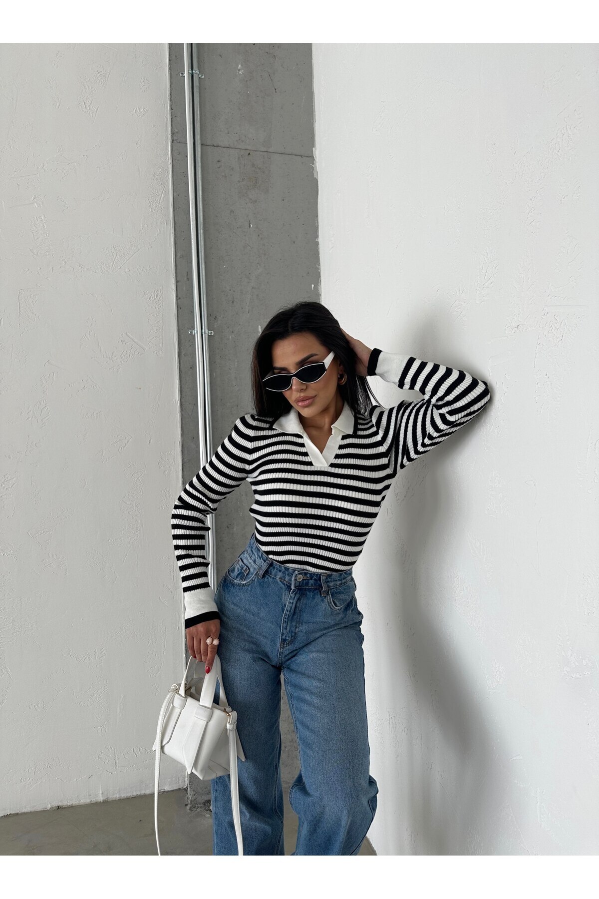 Sweater - Ecru & Black