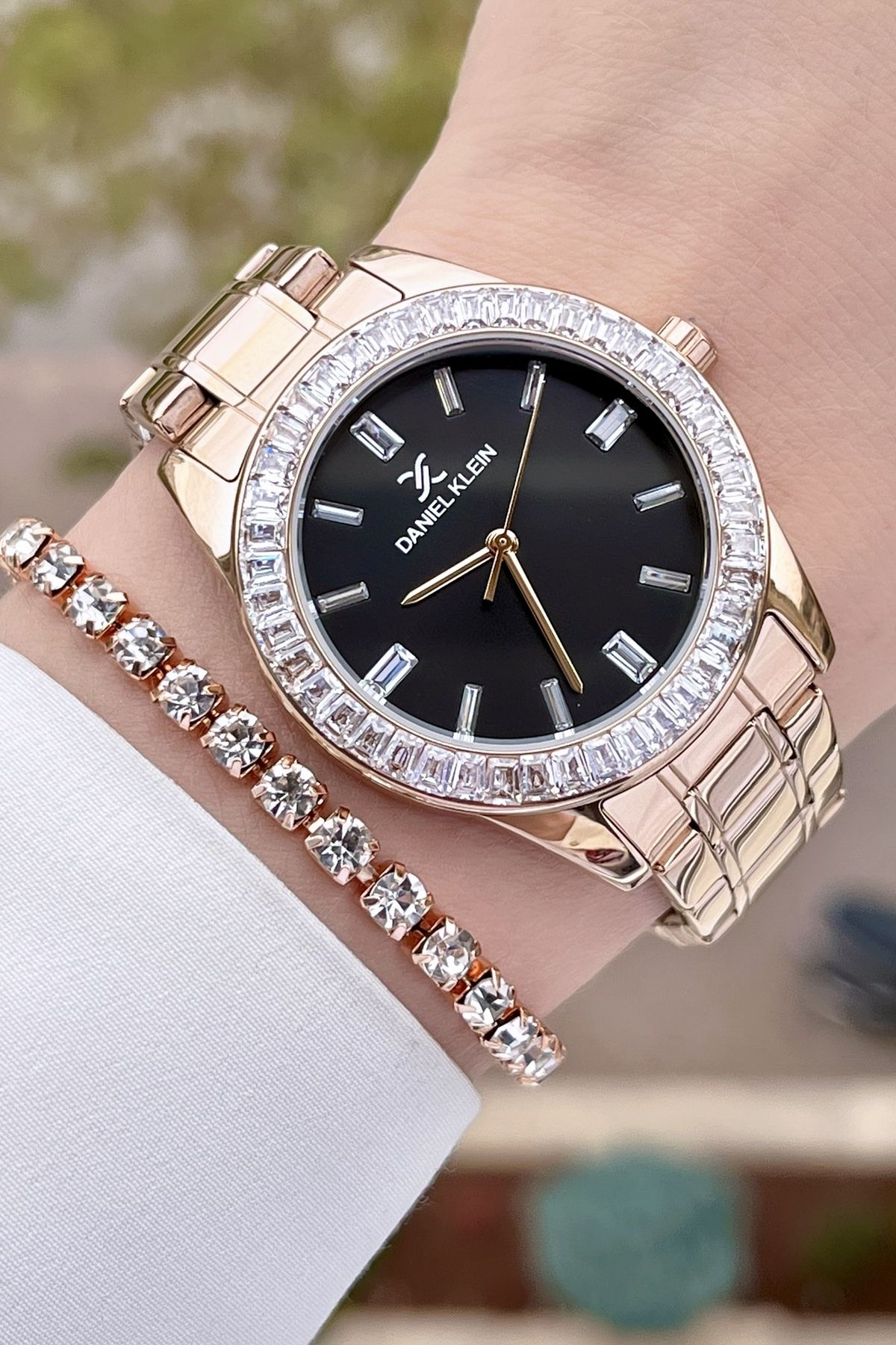 About daniel klein watch company store