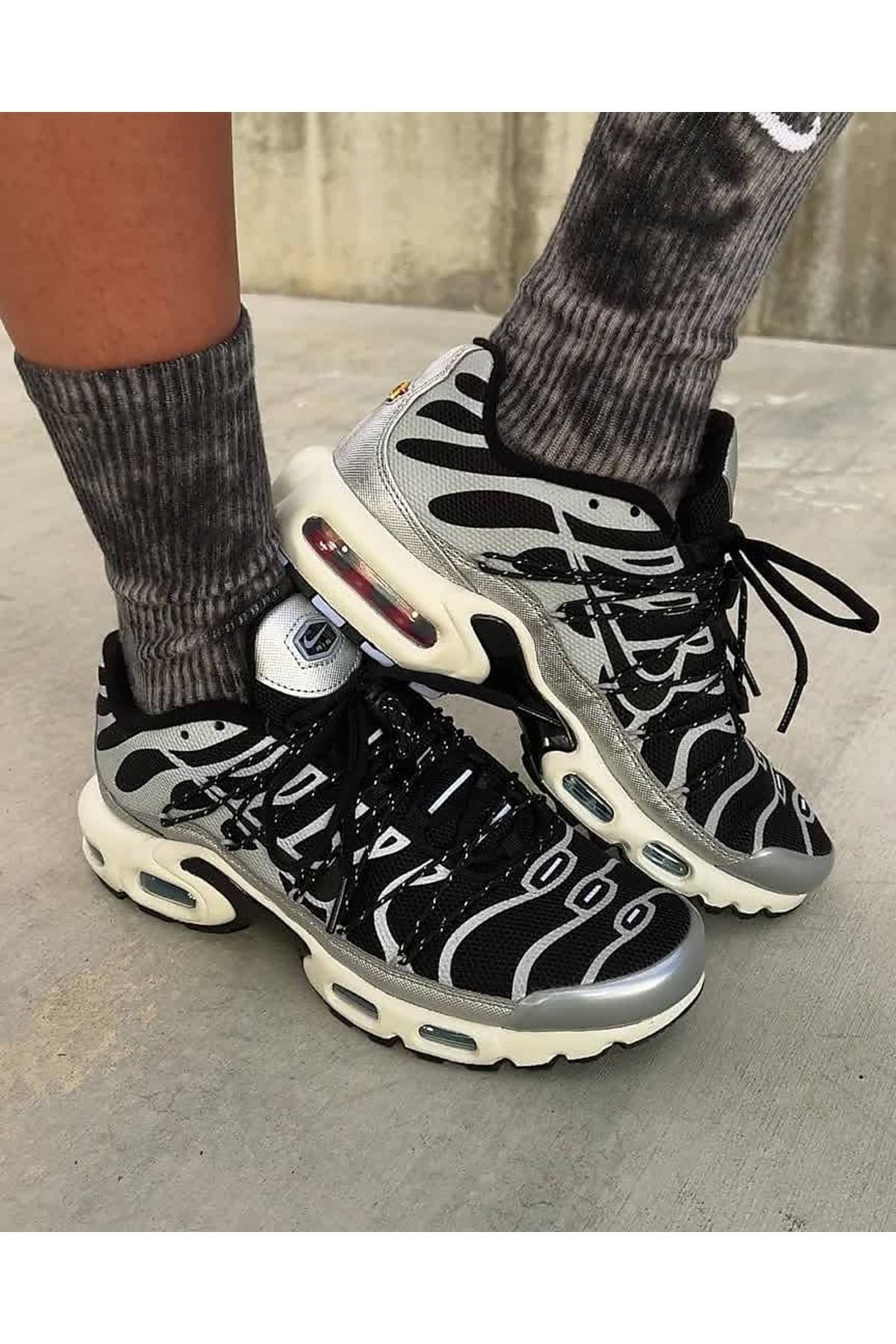 Nike air online tuned zebra