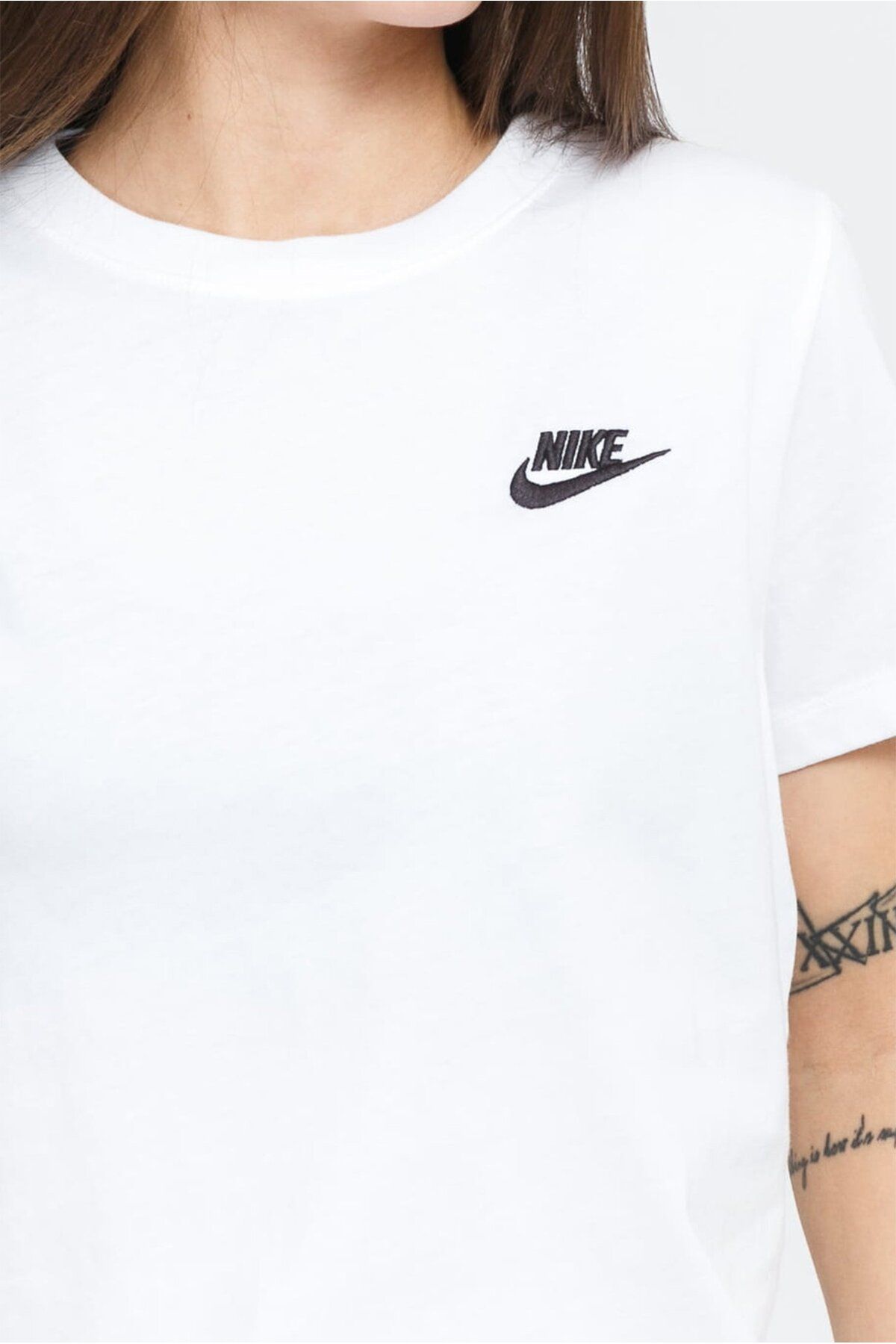 Nike Sportswear Club Tee Women s T Shirt CNG STORE Trendyol