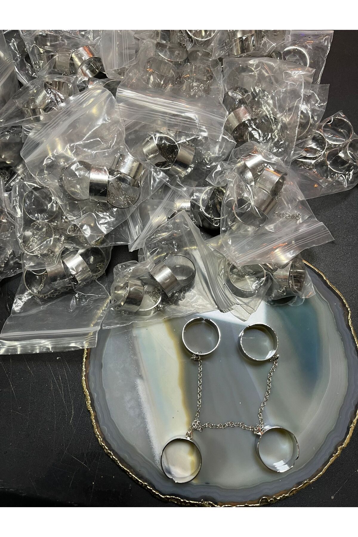 elitbaskı25-knuckle rings with chain 1