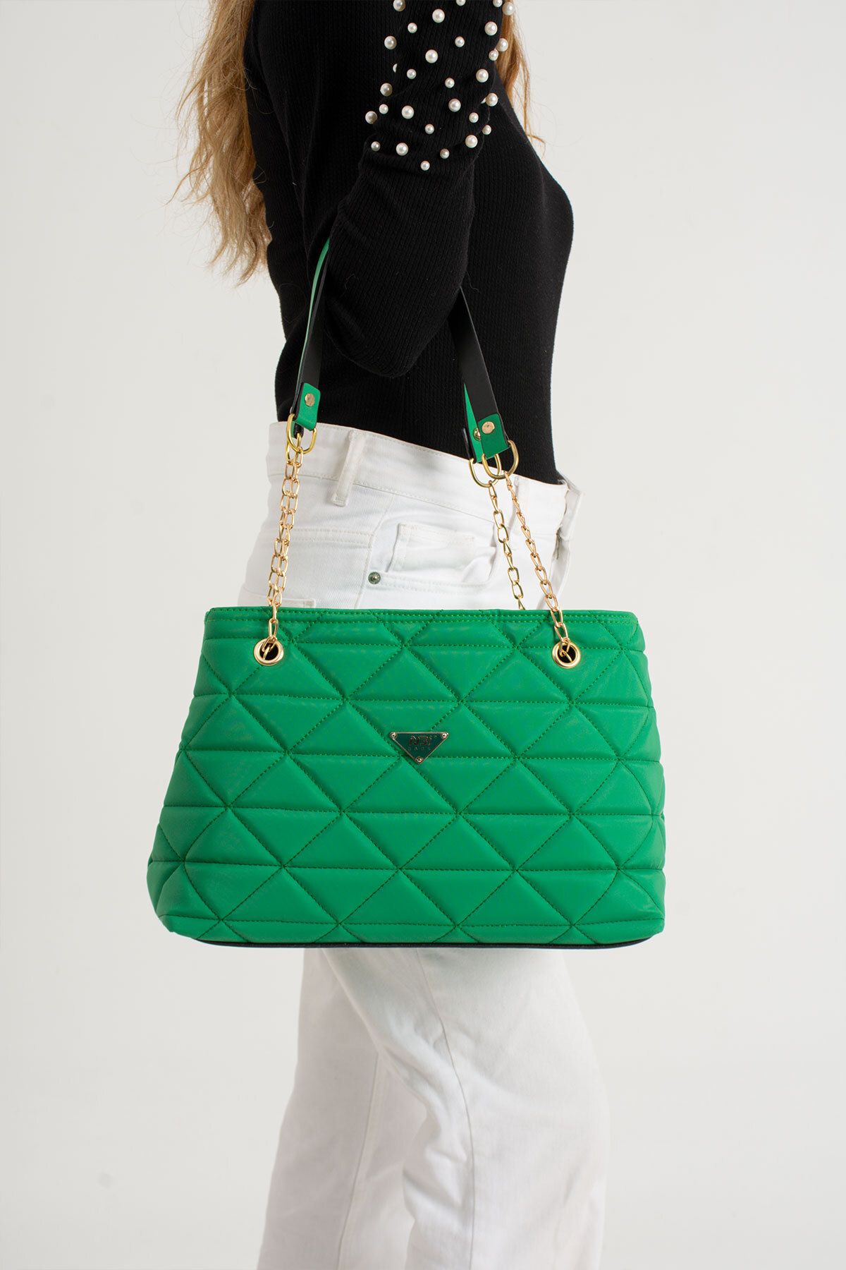 3 zippered compartment 2025 handbag