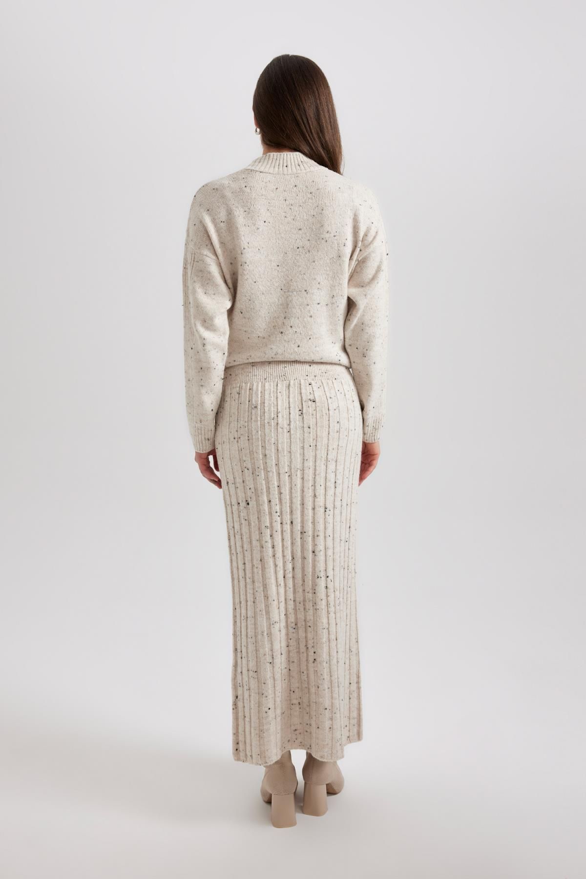 DeFacto-Regular Fit Flexible Waisted Basic Plain Maxi Knitwear Skirt B0090Ax23Wn 6