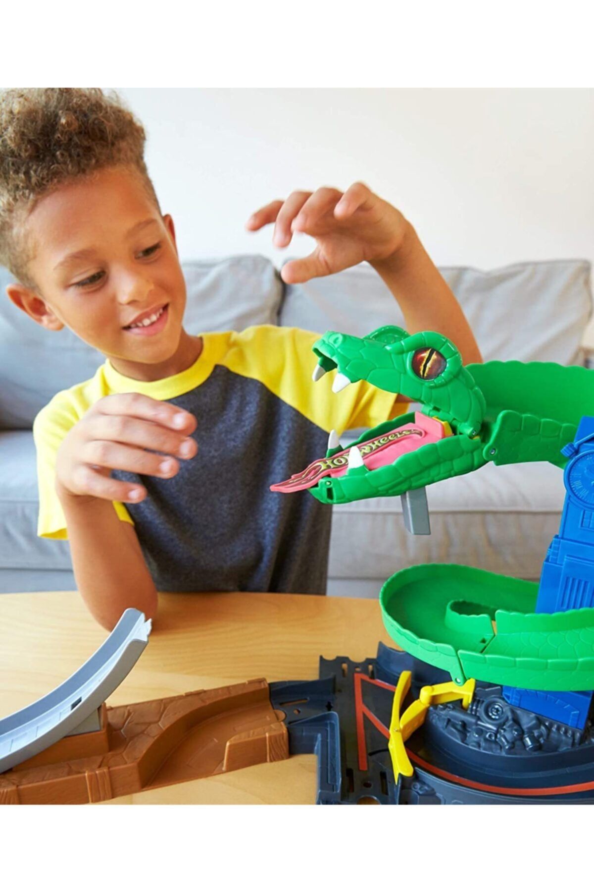 Hot wheels city 2025 cobra crush playset