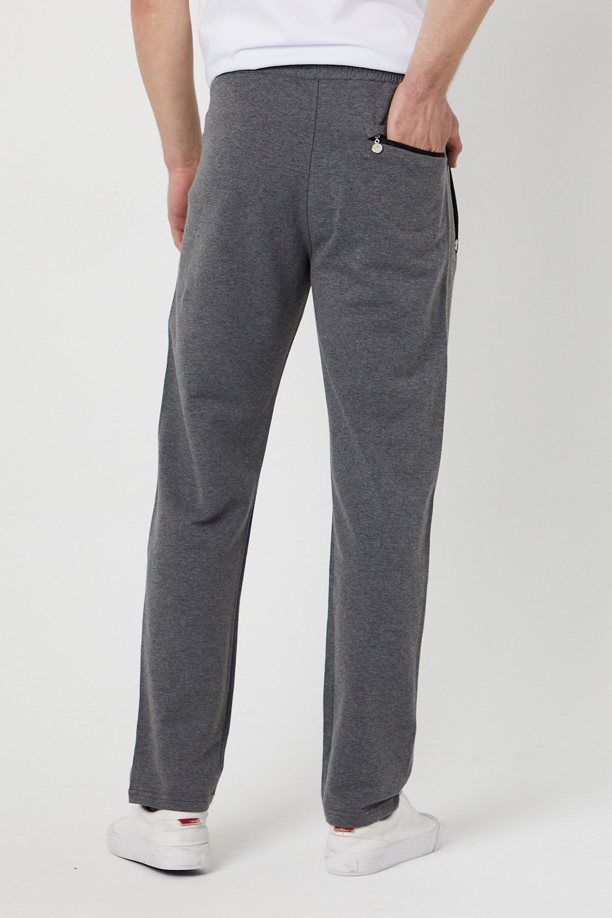 Jogging pants with back pockets discount