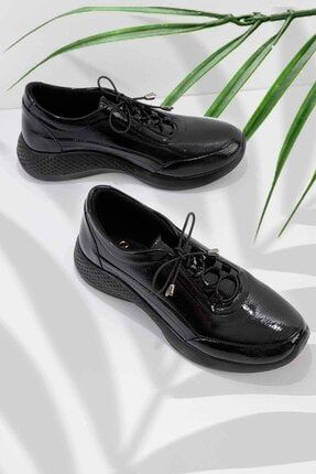 Siyah Rugan Kadın Sneaker K01724103098