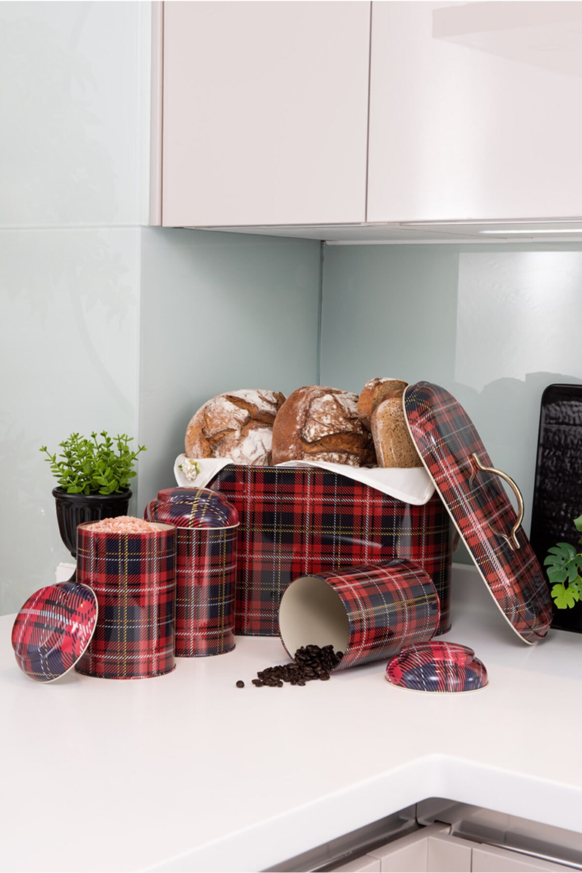 EVLE Ekose Desenli 4 Lü Set Metal Ekmek Sepeti Ve Erzak Saklama Kabı - Kırmızı Efb02i3