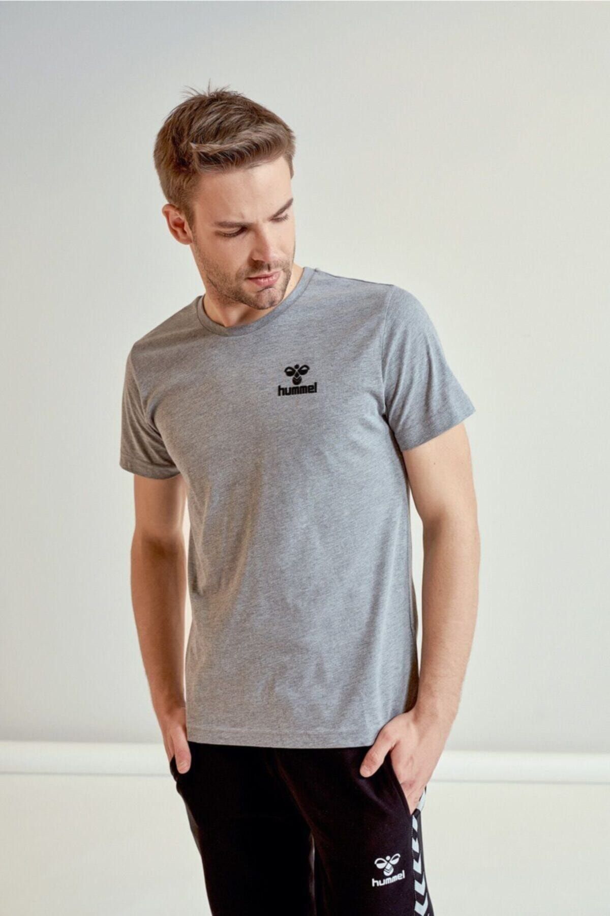 تی شرت ورزش آستین کوتاه مردانه کیتون خاکستری هومل Hummel (برند دانمارک)