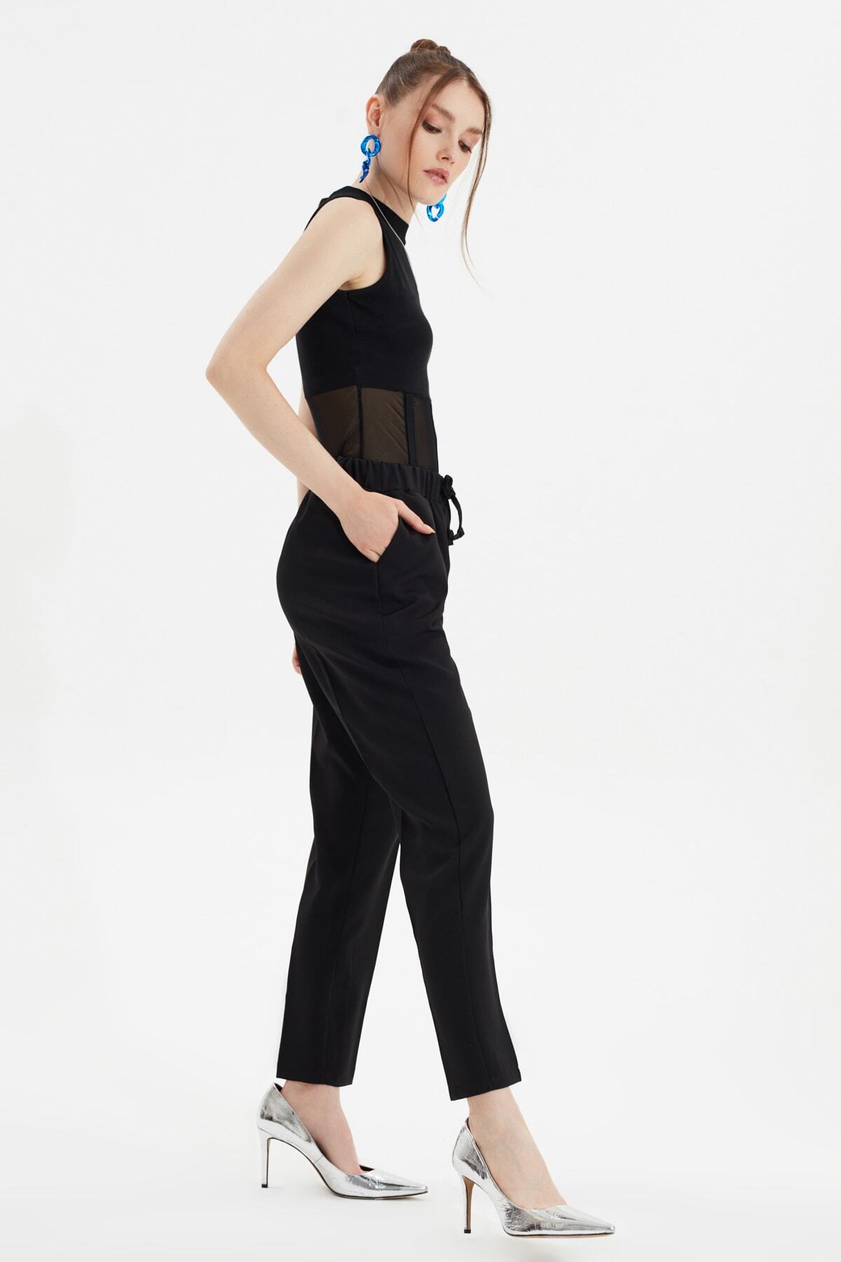 Trendyol Collection-Pantaloni țesuți de jogger cu detalii cu cravată neagră TWOSS19ST0212 7