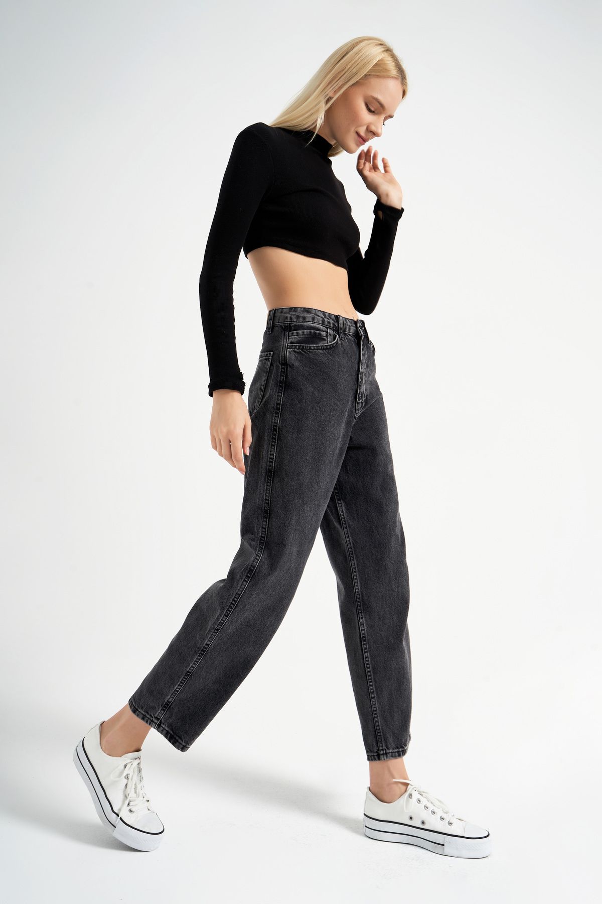 its basic Women s Smoked Color Balloon Mom Fit Comfortable High