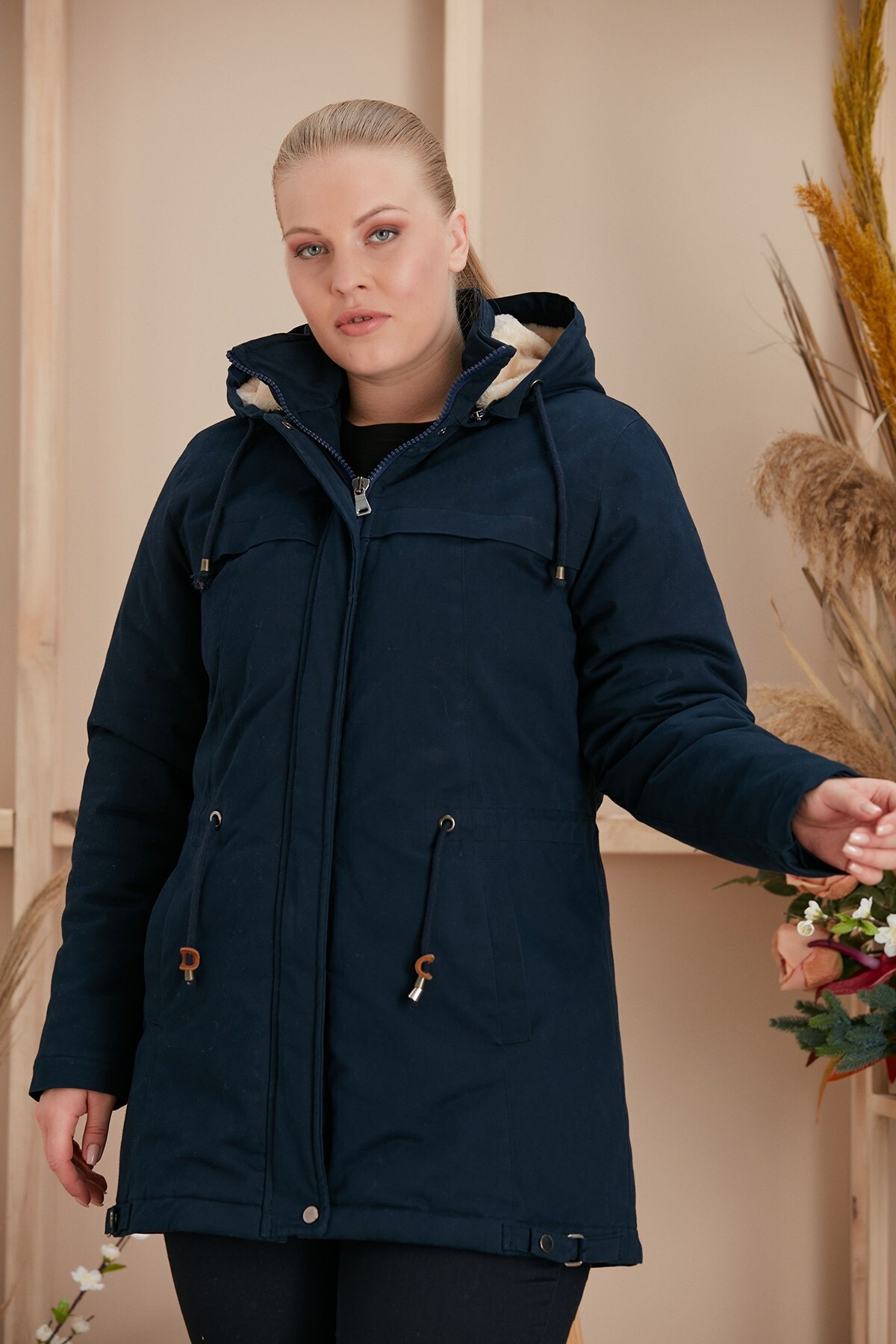 RMG Bel Bağcık Detaylı Kapşonlu Büyük Beden Lacivert Kaban