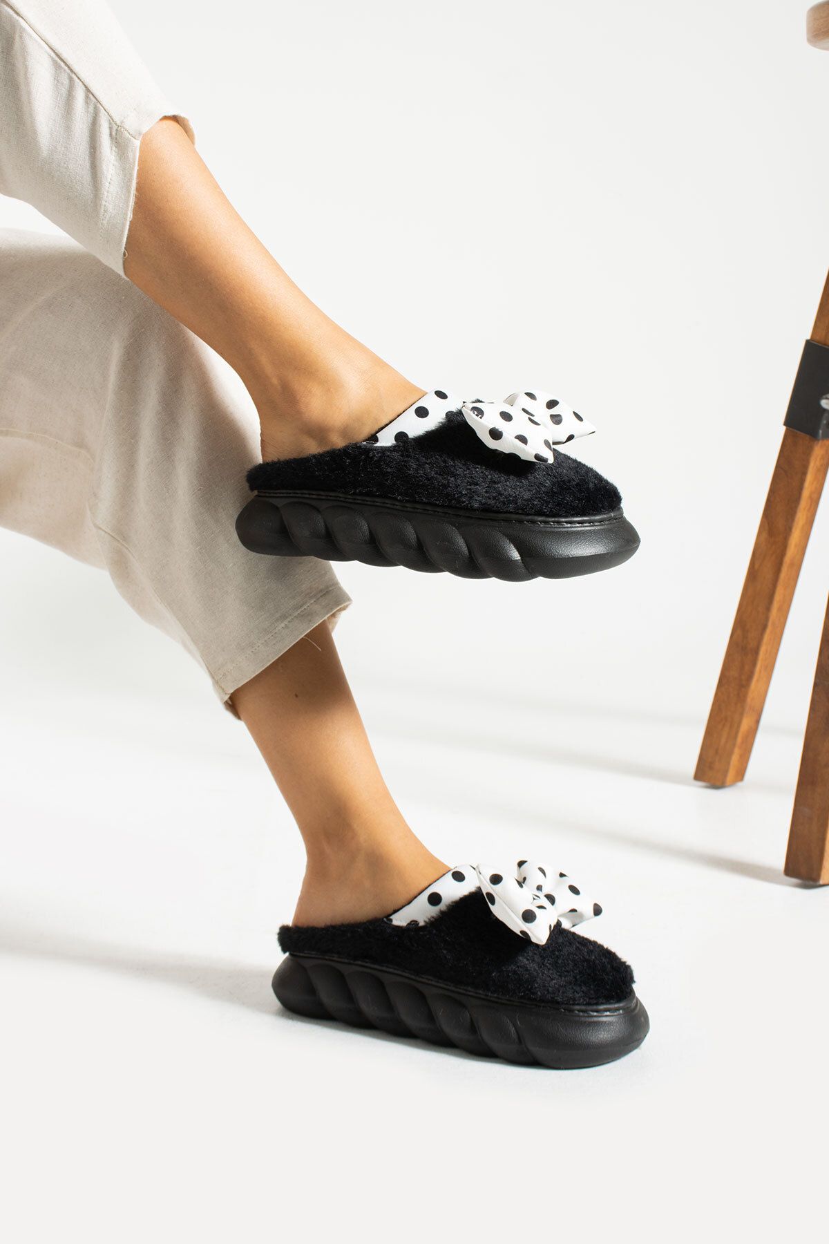 Bow store house slippers
