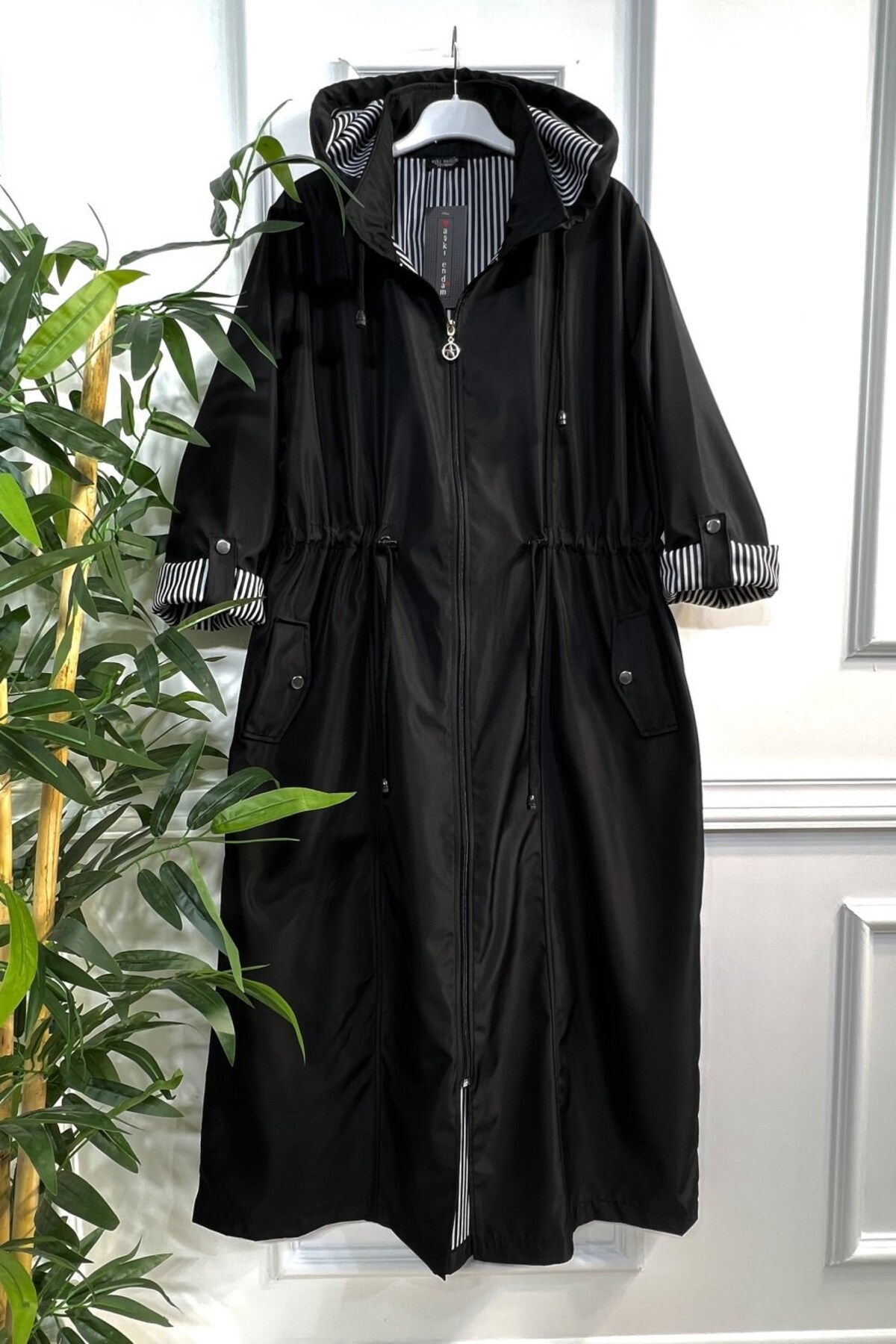 Aşkı Endam Büyük Beden Ateş Çıkarılabilir Kapşonlu İçi Çizgili Tam Boy Trenç - Siyah