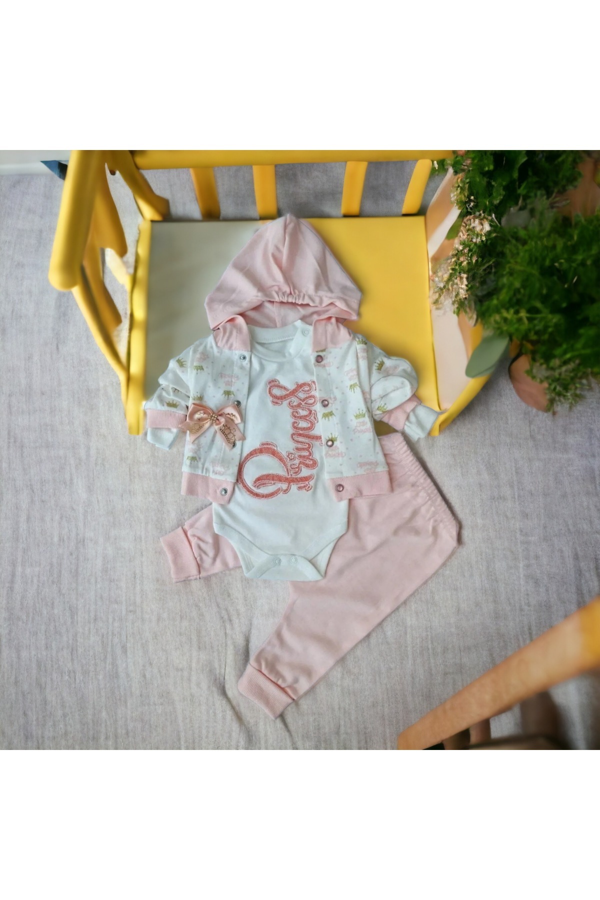 sahra bebek 6’lı Bebek Doğum Seti(HASTANE ÇIKIŞ,ANNE&BEBEK BAKIM OMUZ VE SIRT ÇANTASI,BATTANİYE,ÇORAP VE MENDİL) fotoğrafı 2 (önizleme)