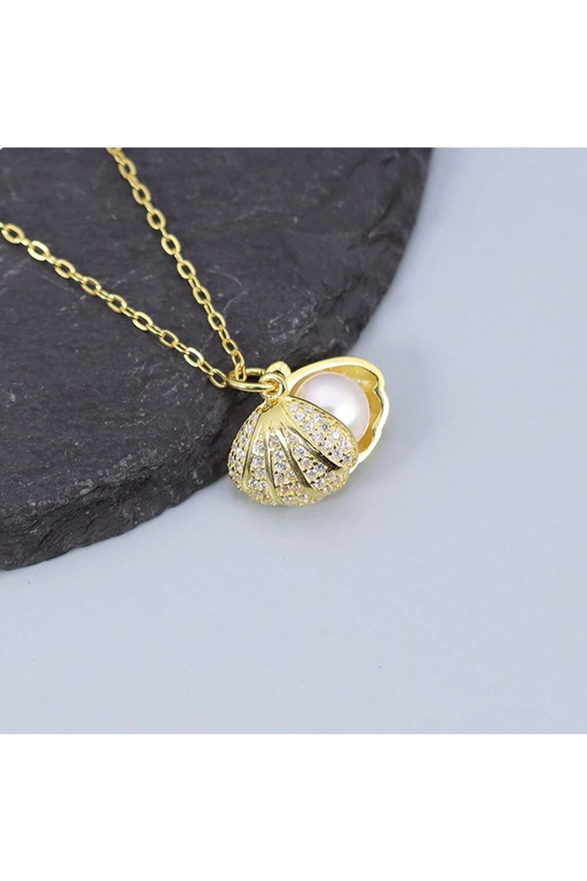 Pearl and chain necklace new arrivals