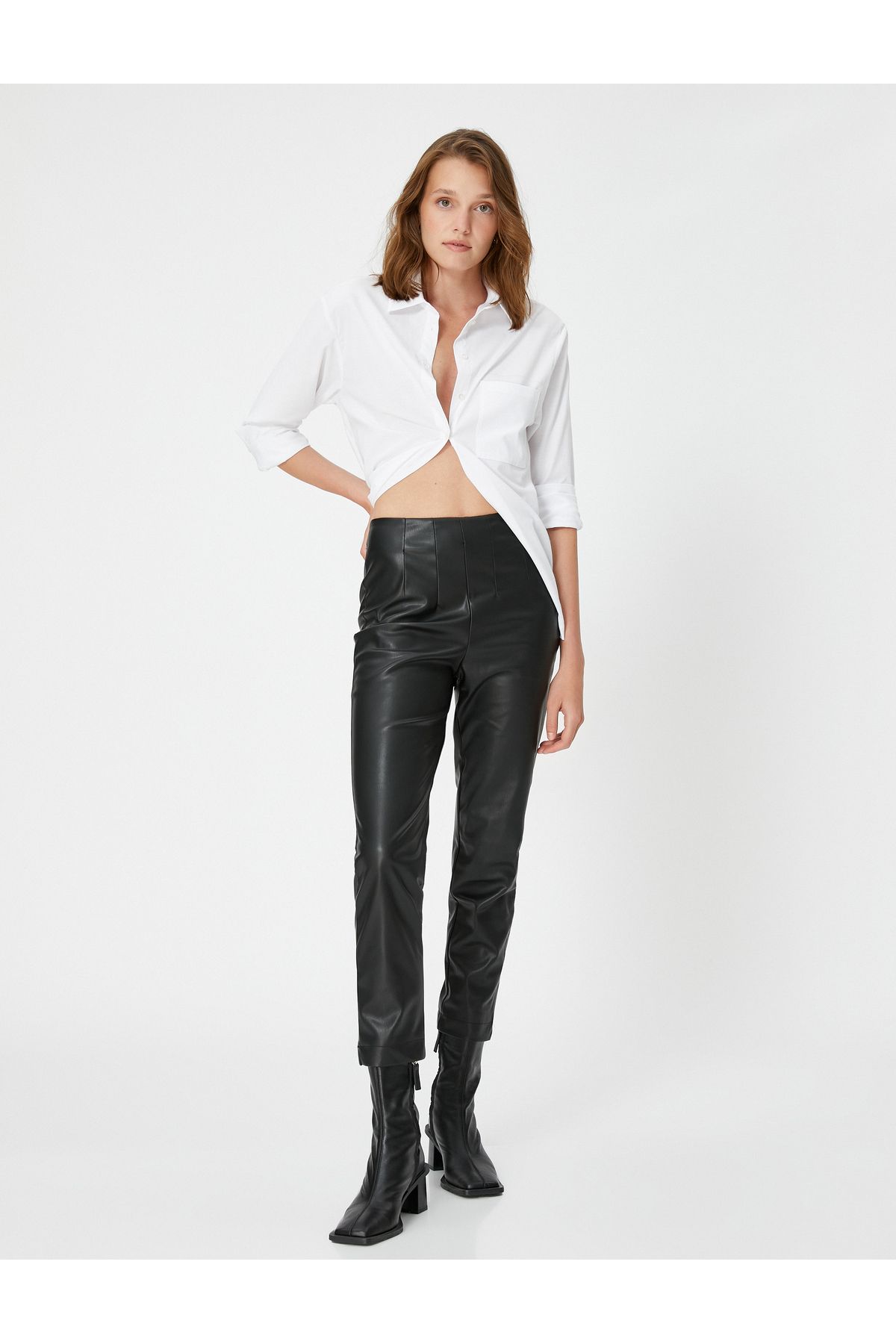 Leather look trousers with straight fit - Black