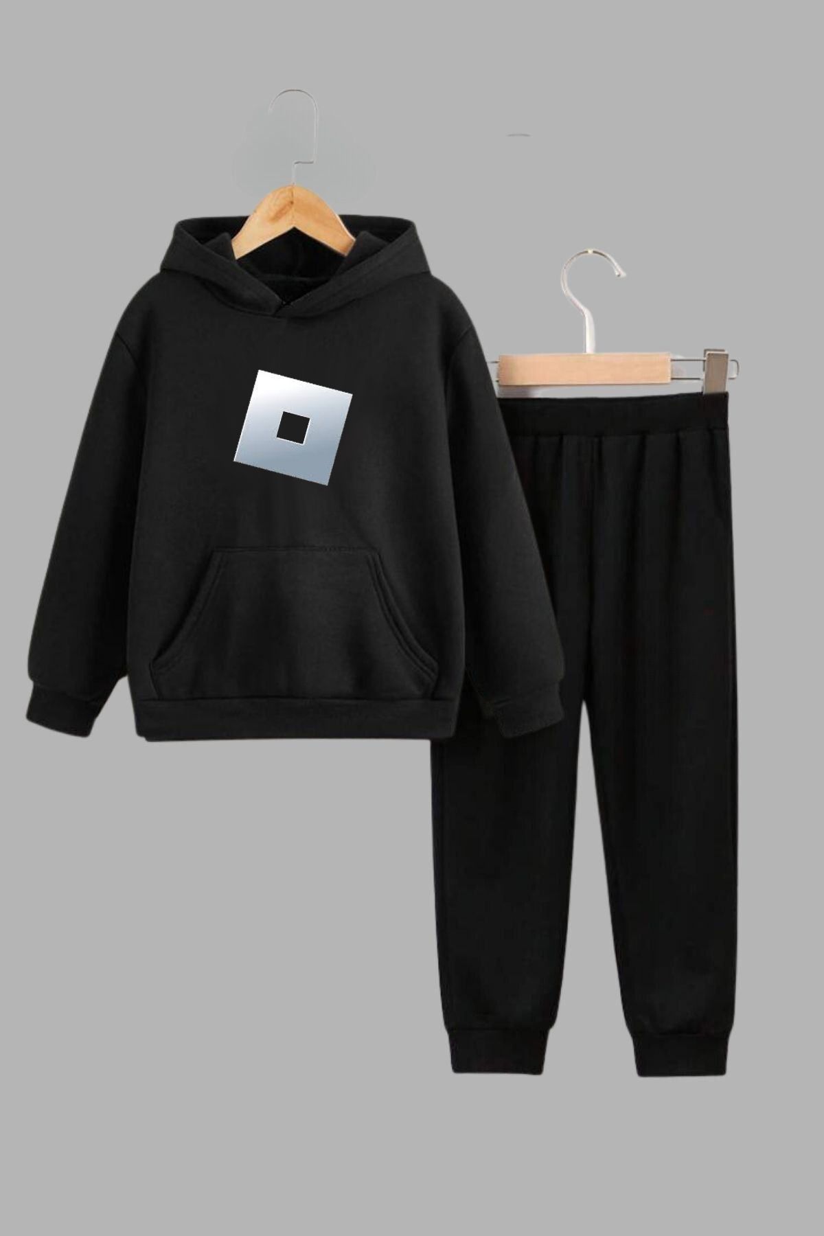 Black tracksuit roblox online