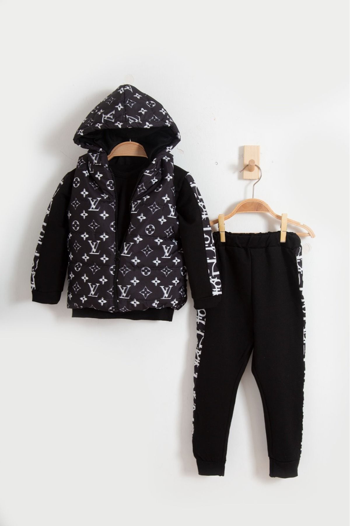 Louis vuitton shop ladies tracksuit