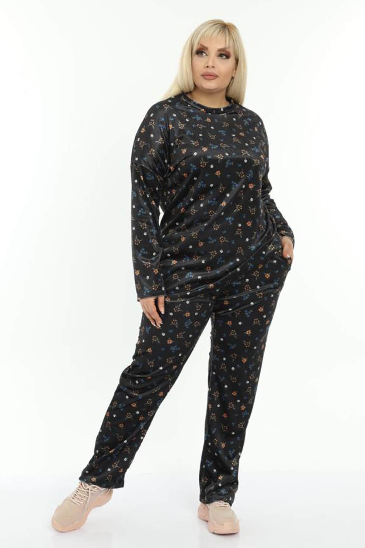 Plus size store velvet tracksuit