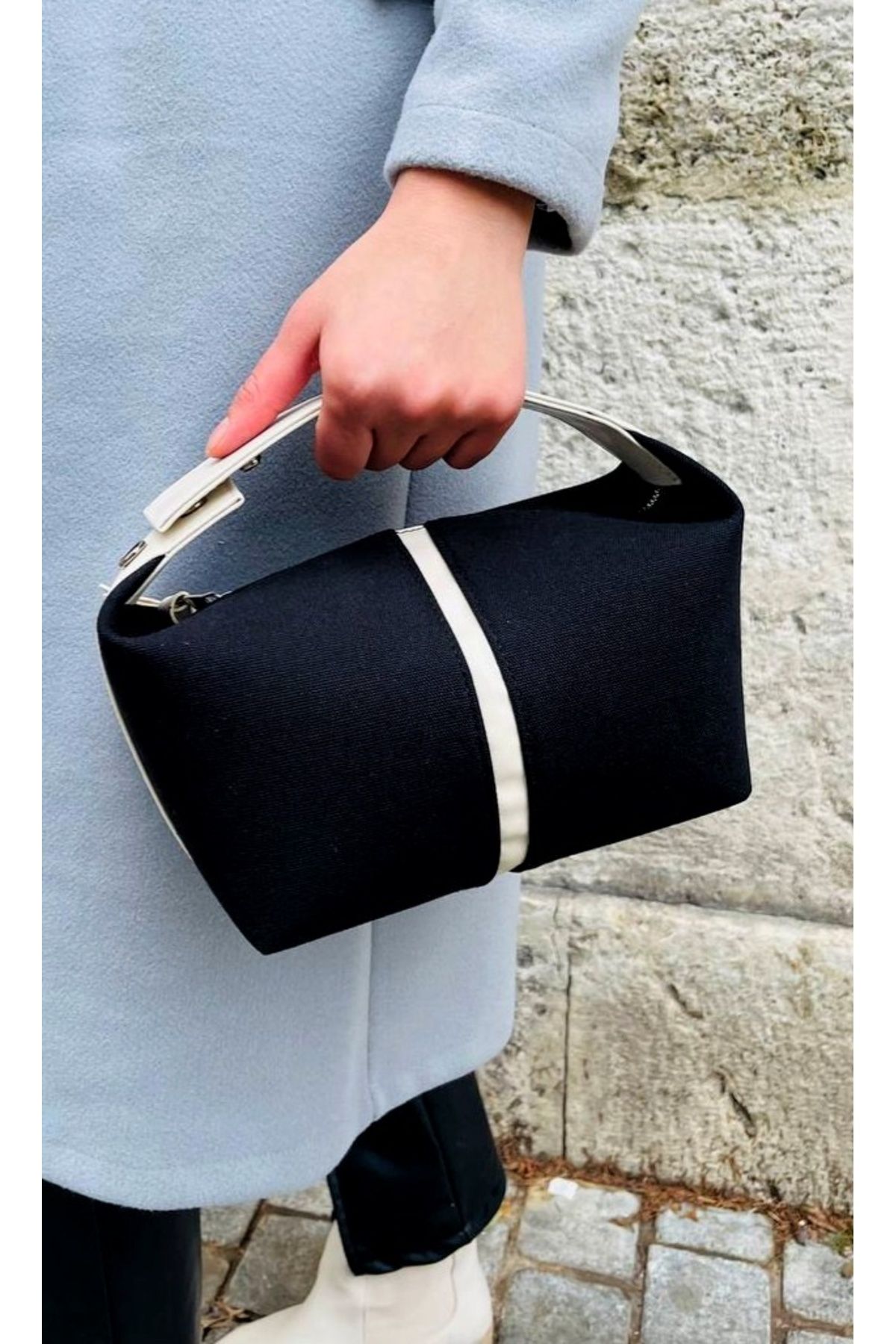 Black cream clutch bag store