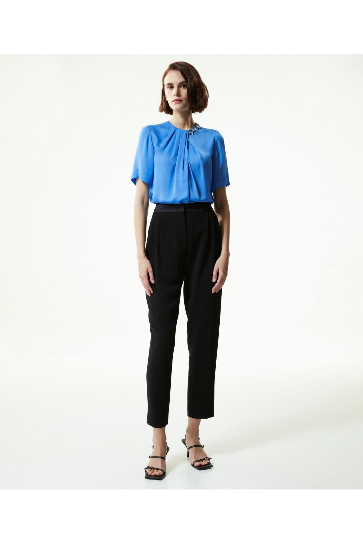 Machka-Pantaloni din satin Duchess Garnited Tigarette Fit 1