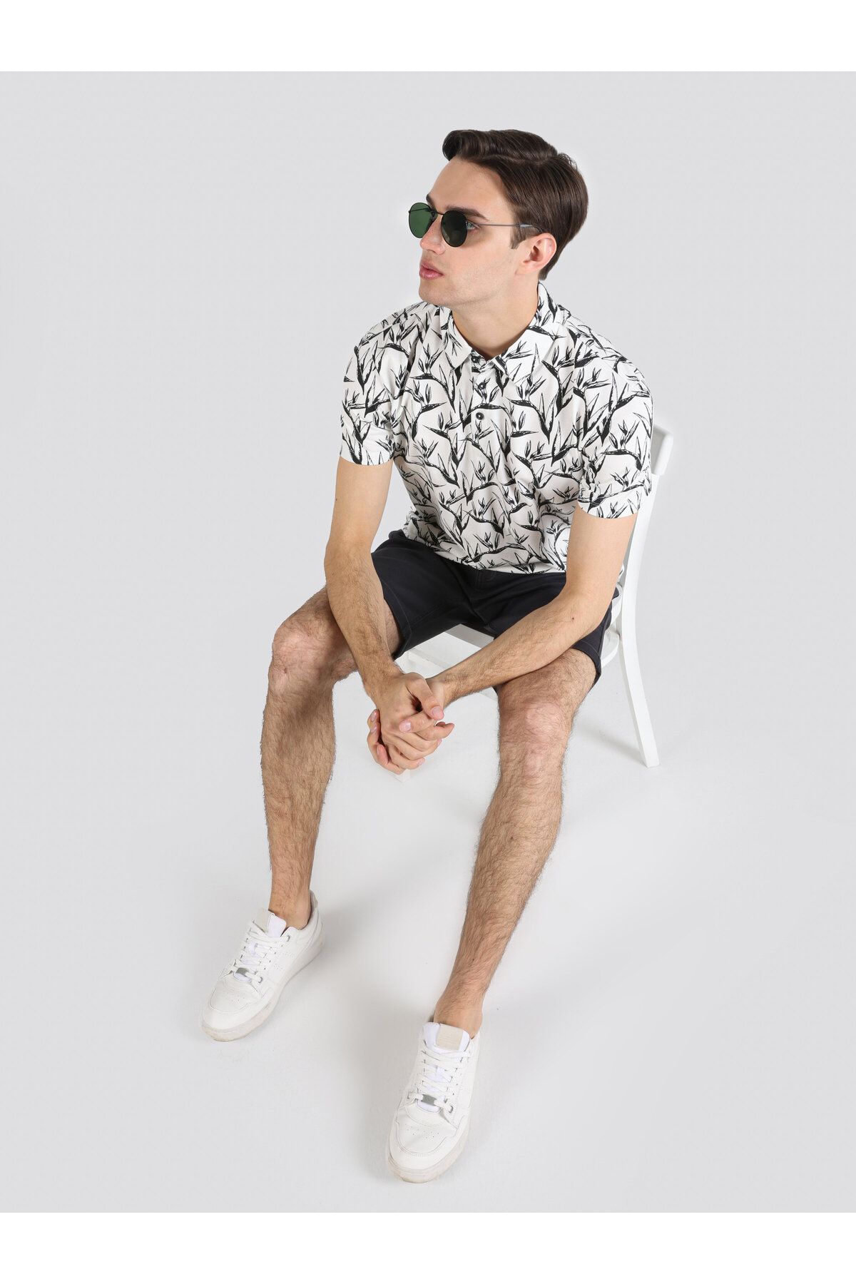 Colin’s تی شرت آستین کوتاه یقه دار مردانه سفید با چاپ معمولی