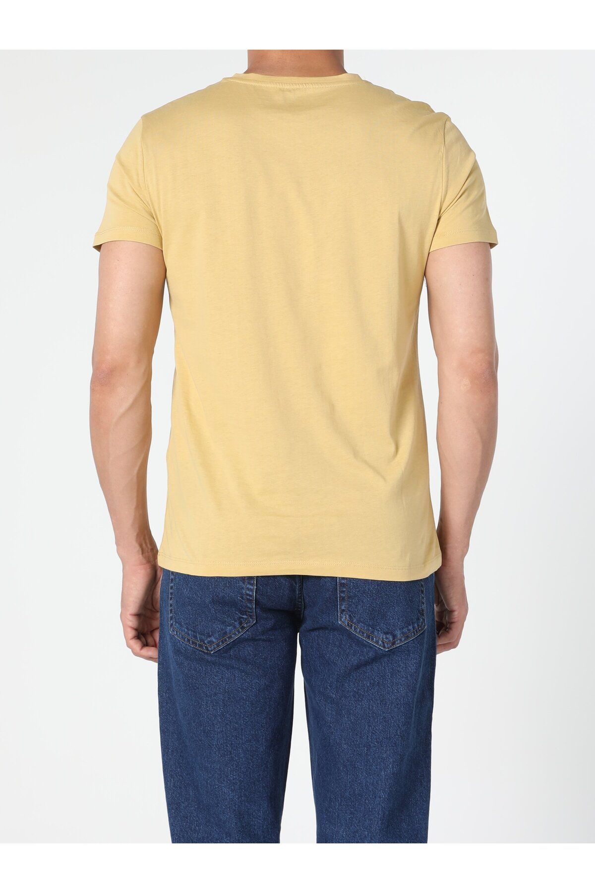 Colin’s تی شرت مردانه آستین کوتاه زعفرانی یقه بافتنی معمولی