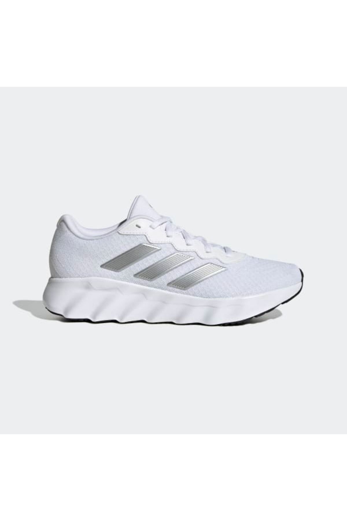 adidas Women s Running and Training Shoes Switch Move W Id5257