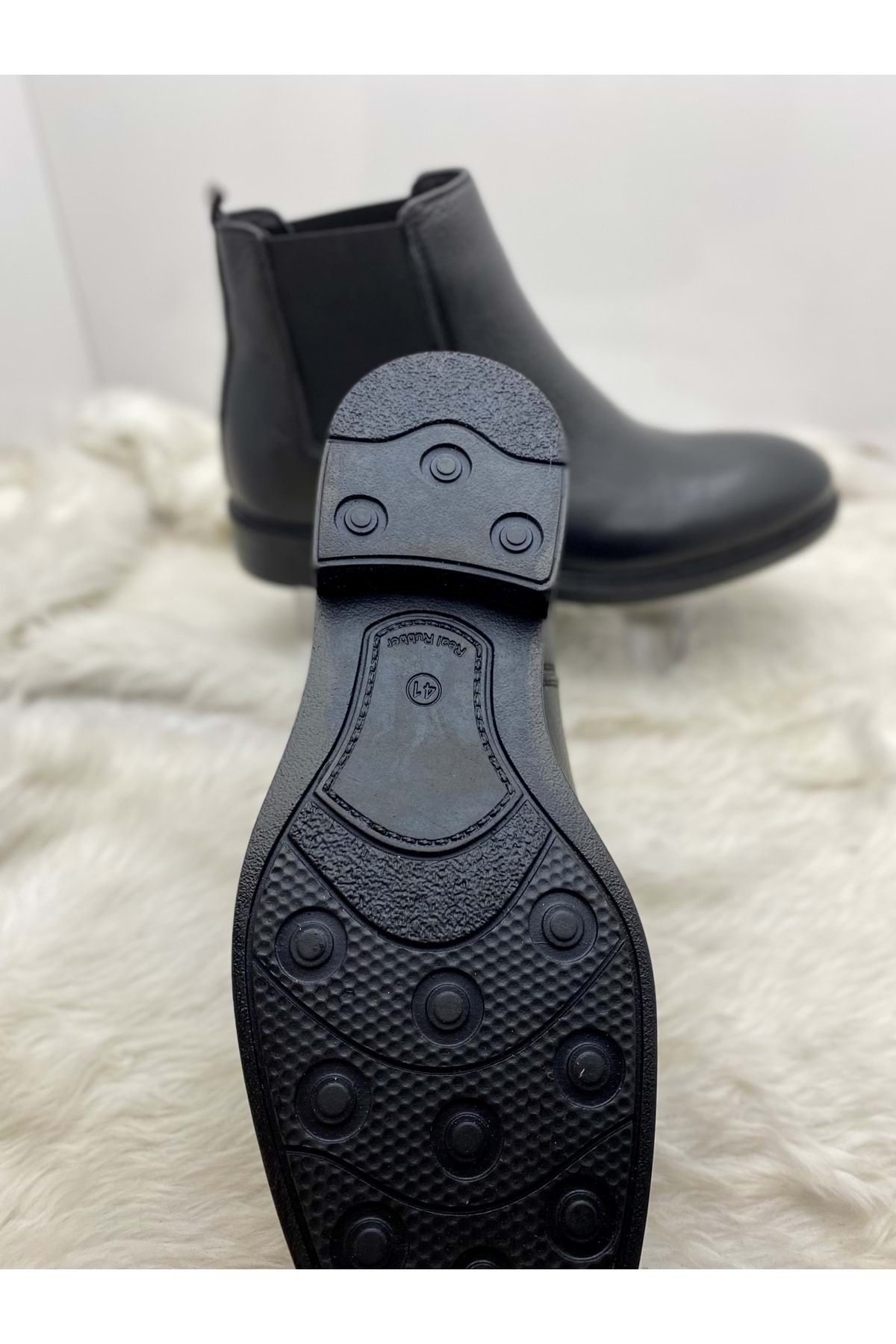 DEM KUNDURA Ankle Boots Black Trendyol