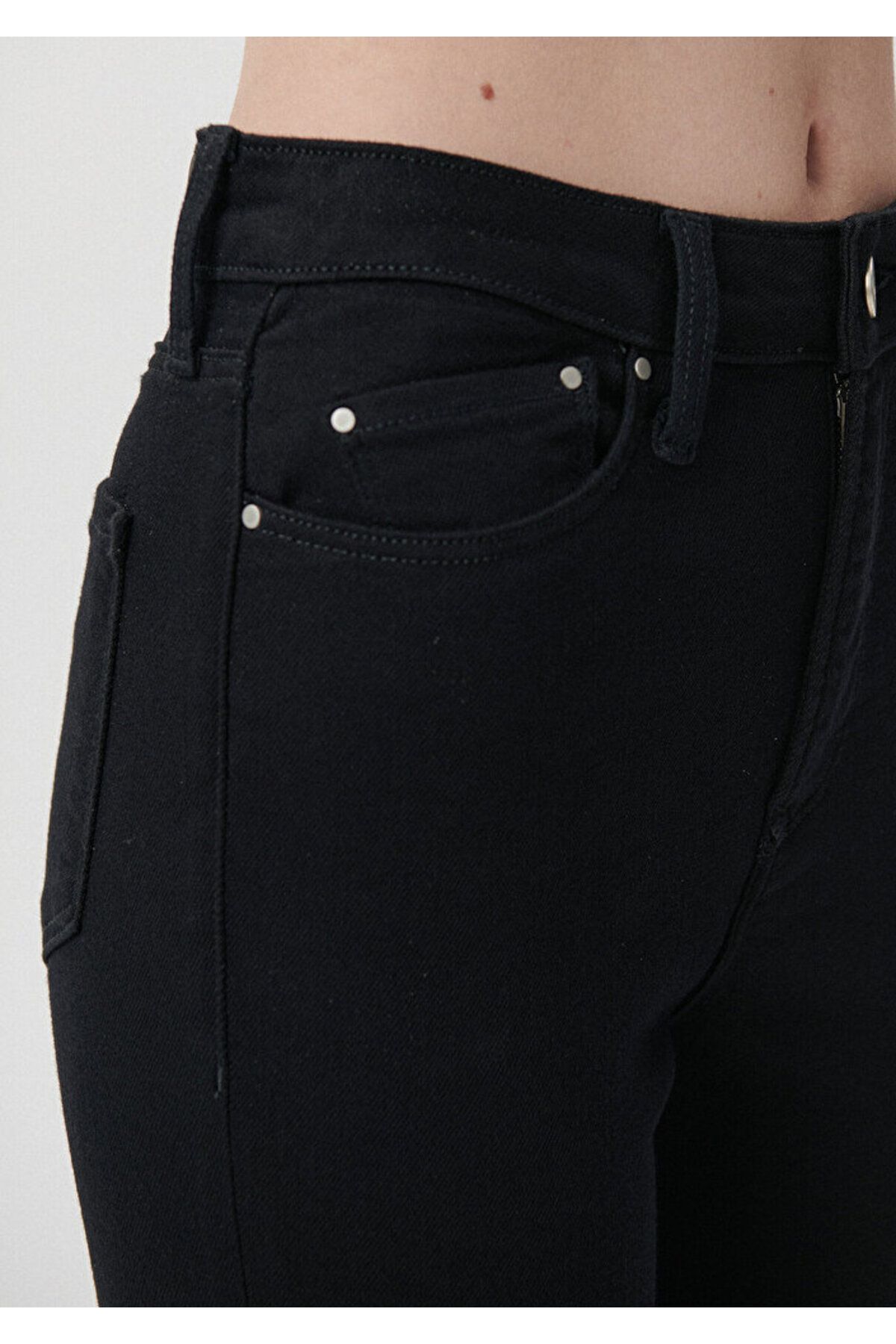 Mavi شلوار جین سرنای مشکی طلایی زنانه 100980-35248