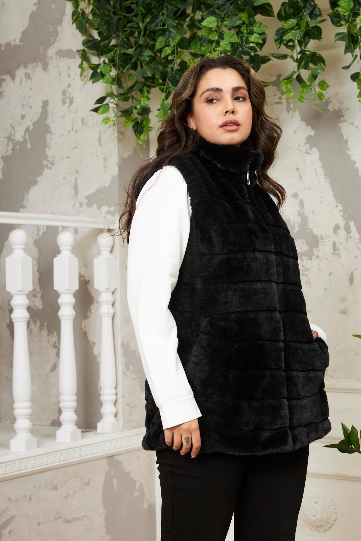 Rmg Plush Plus Size Black Vest Trendyol