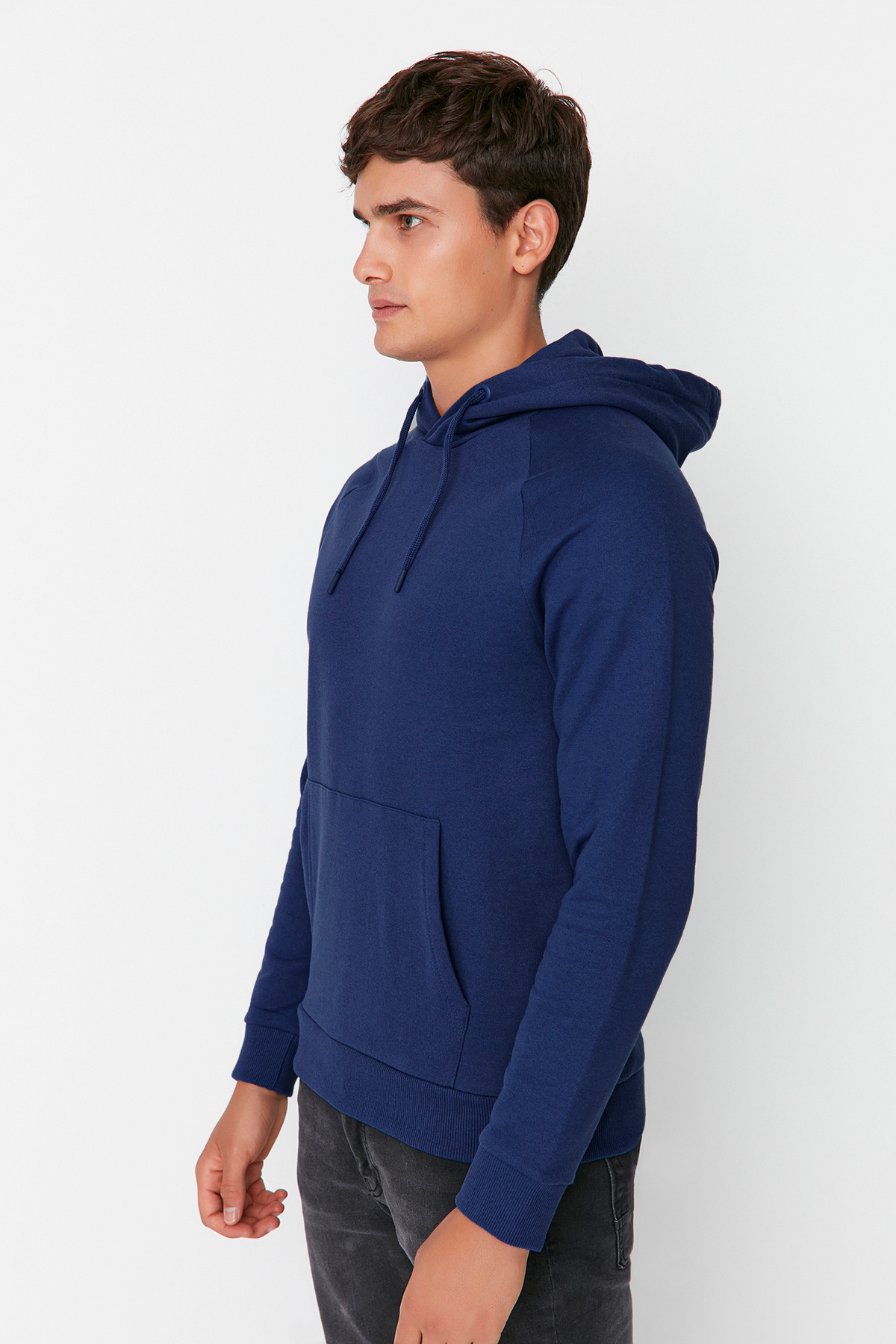 Trendyol Collection-Fleecová mikina s kapucí v námořnické modré – Regular Fit TMNAW23SW00194 6