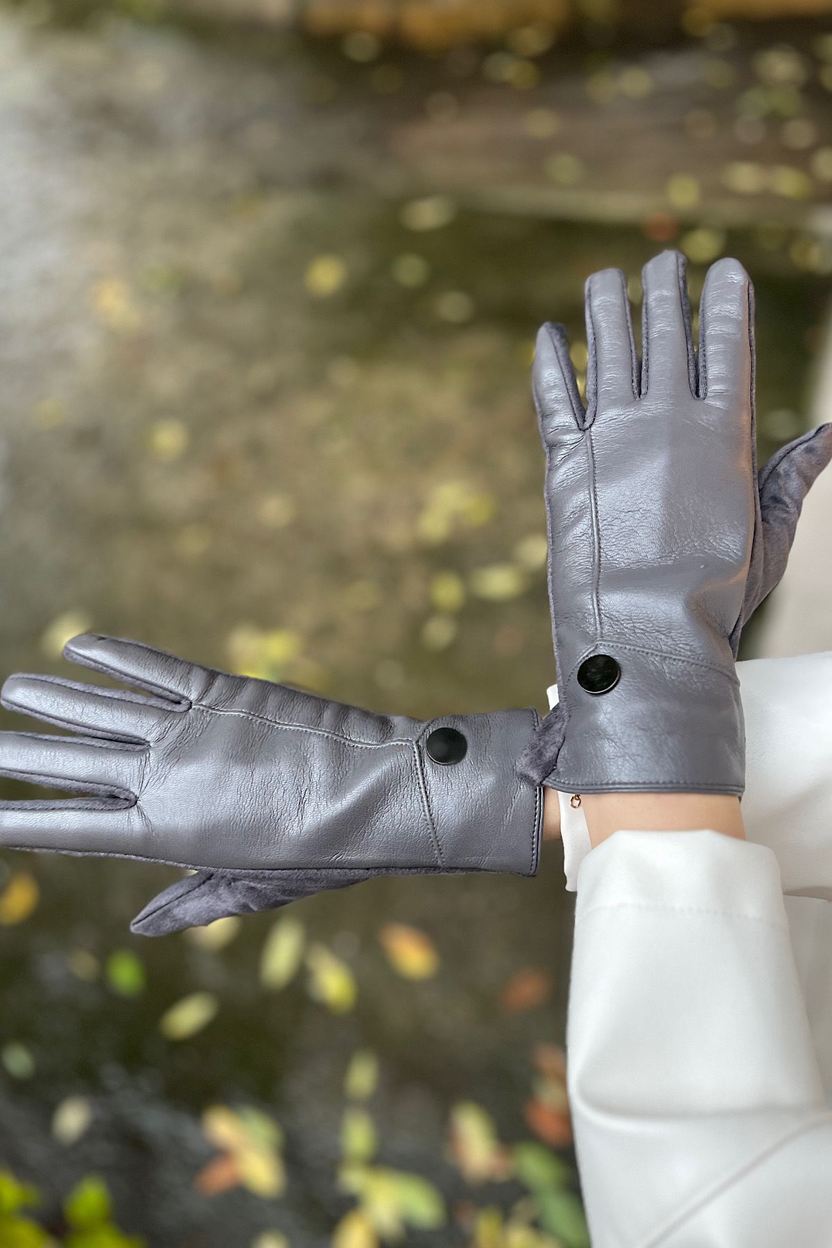 Grey leather gloves on sale
