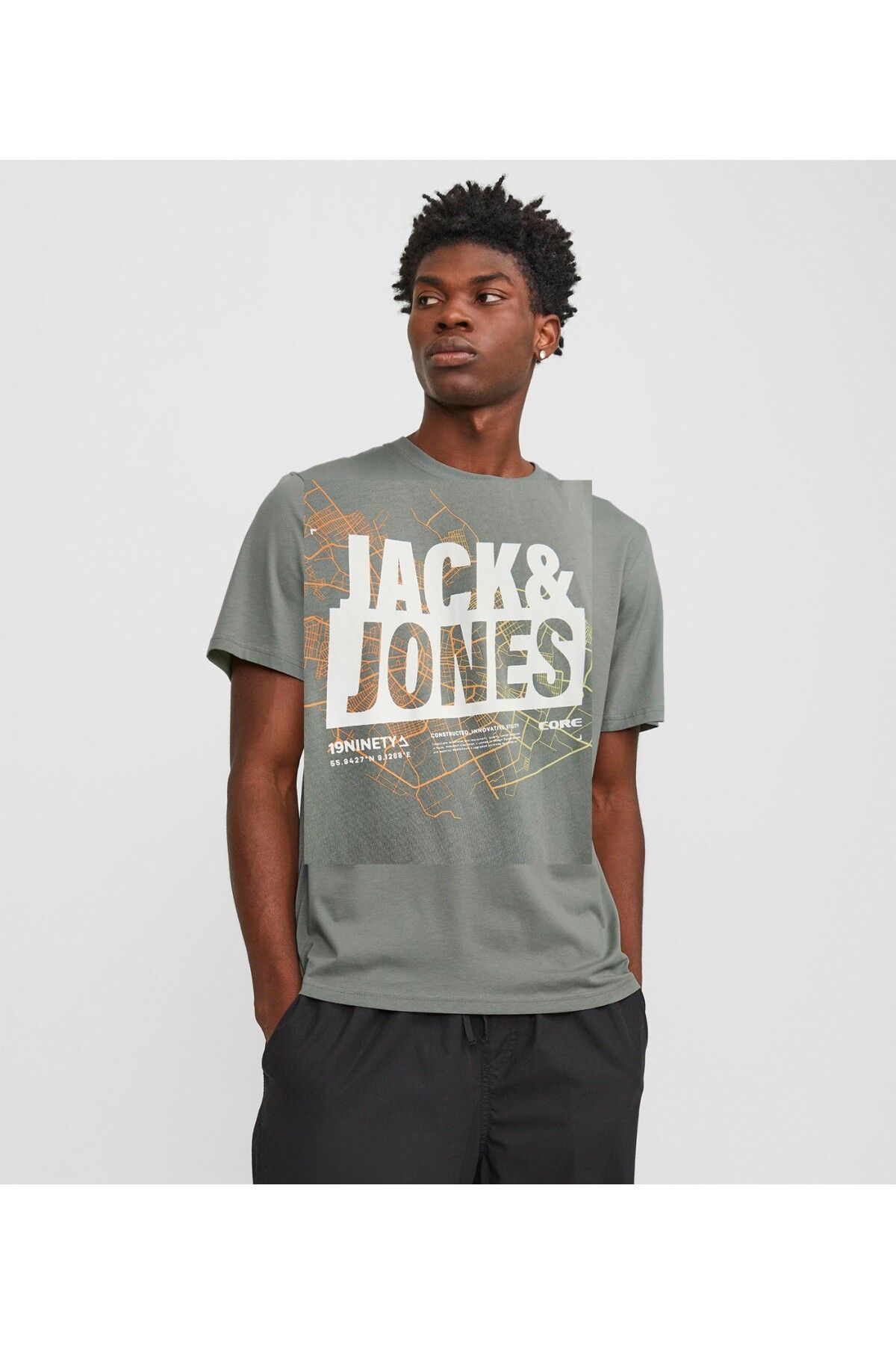 تی شرت سبز مردانه Jack Jones یقه روشن با چاپ Jack & Jones