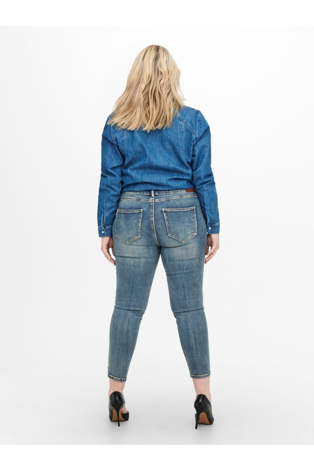 Curvy CARENEDA HW ANK DEST mom jeans, Medium Blue