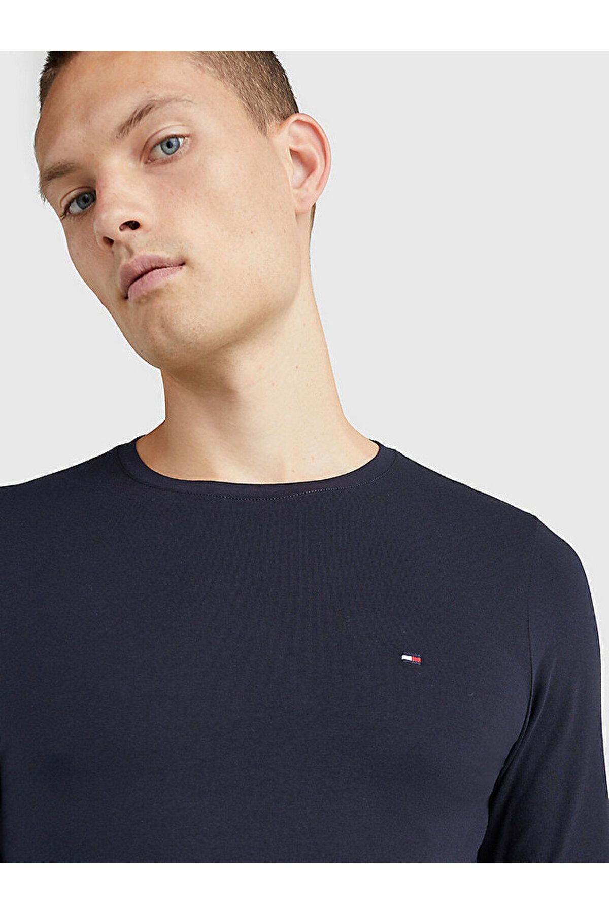 Dark blue online tommy hilfiger hoodie