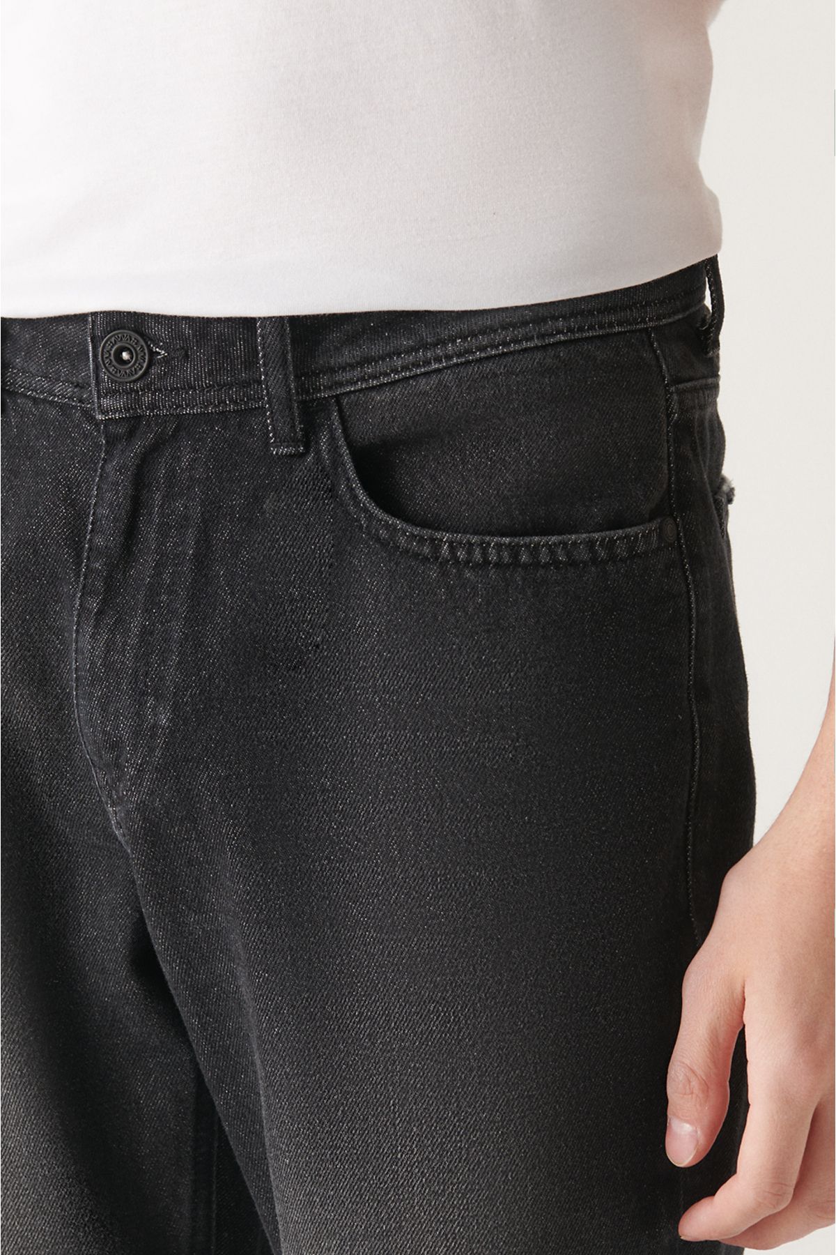 Avva شلوار جین با برش معمولی مردانه مشکی وینتیج شسته 100% پنبه ای استاندارد A22Y3524
