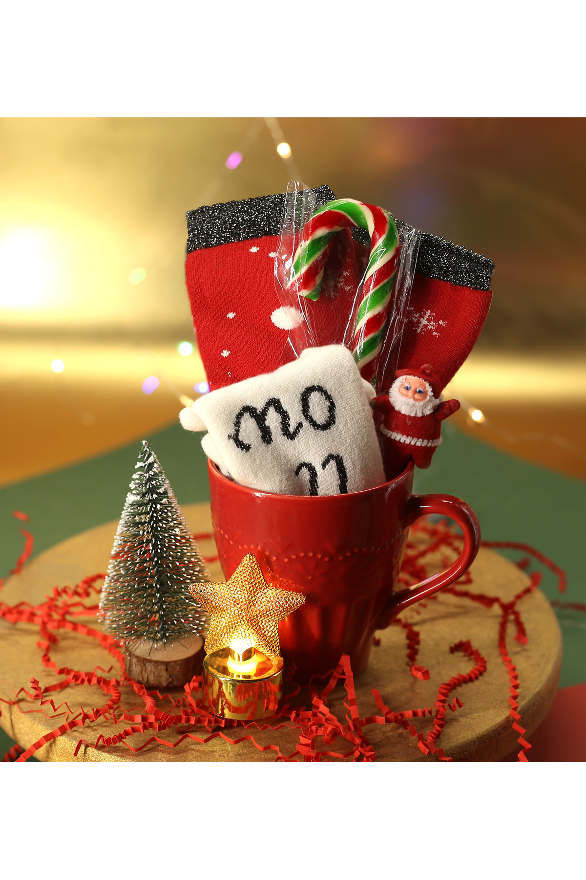 NEW YEAR'S SPECIAL Red Cup & Sock & Santa Claus & Candy & Mini Christmas Tree & Star LED Lighted Gift Set