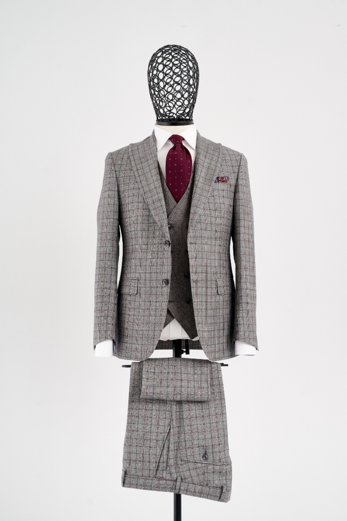 Giovane G. Designers Suit Combination