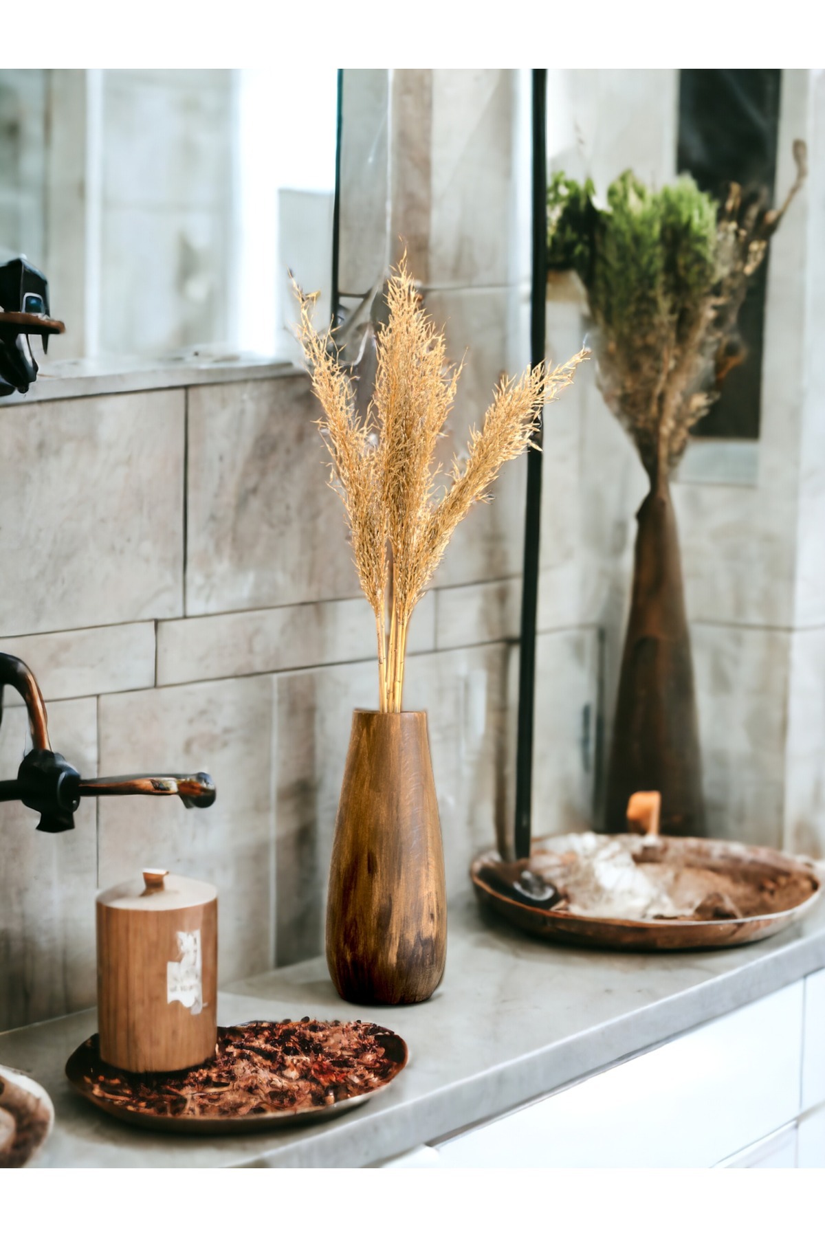 DECORATIVE WOODEN VASE AND PAMPAS BRANCHES MİNİMALİST SCANDINAVIAN STYLE