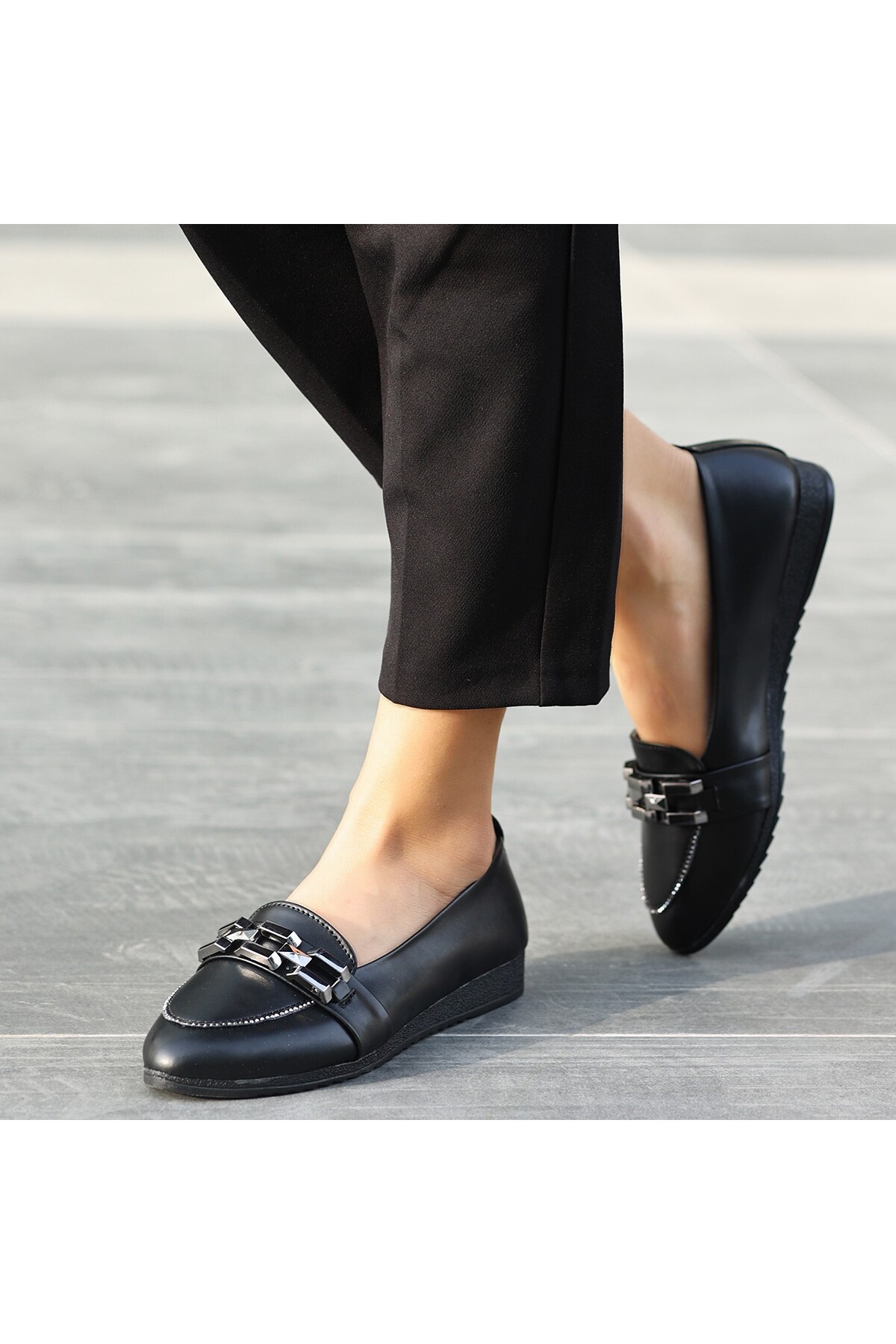 Dois Siyah Cilt Babet Ayakkabı