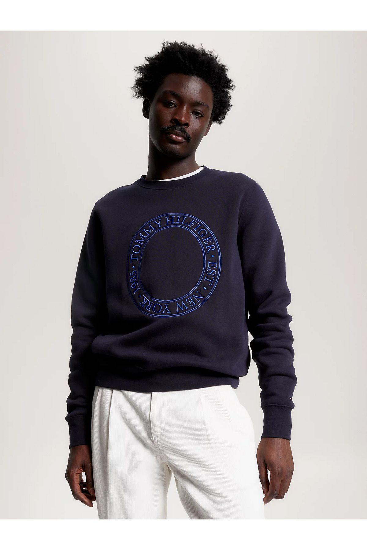 Tommy navy hotsell sweatshirt