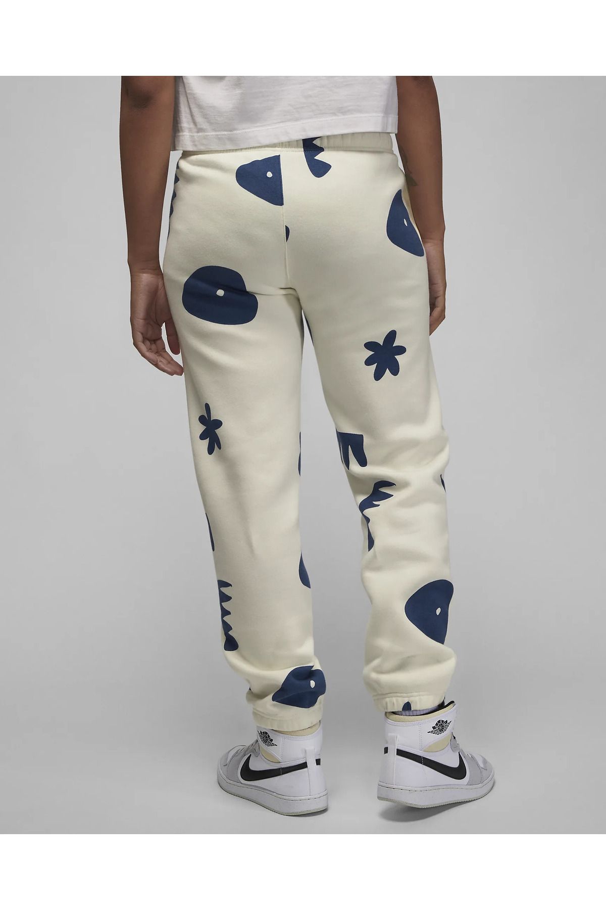 Colored shop nike sweats