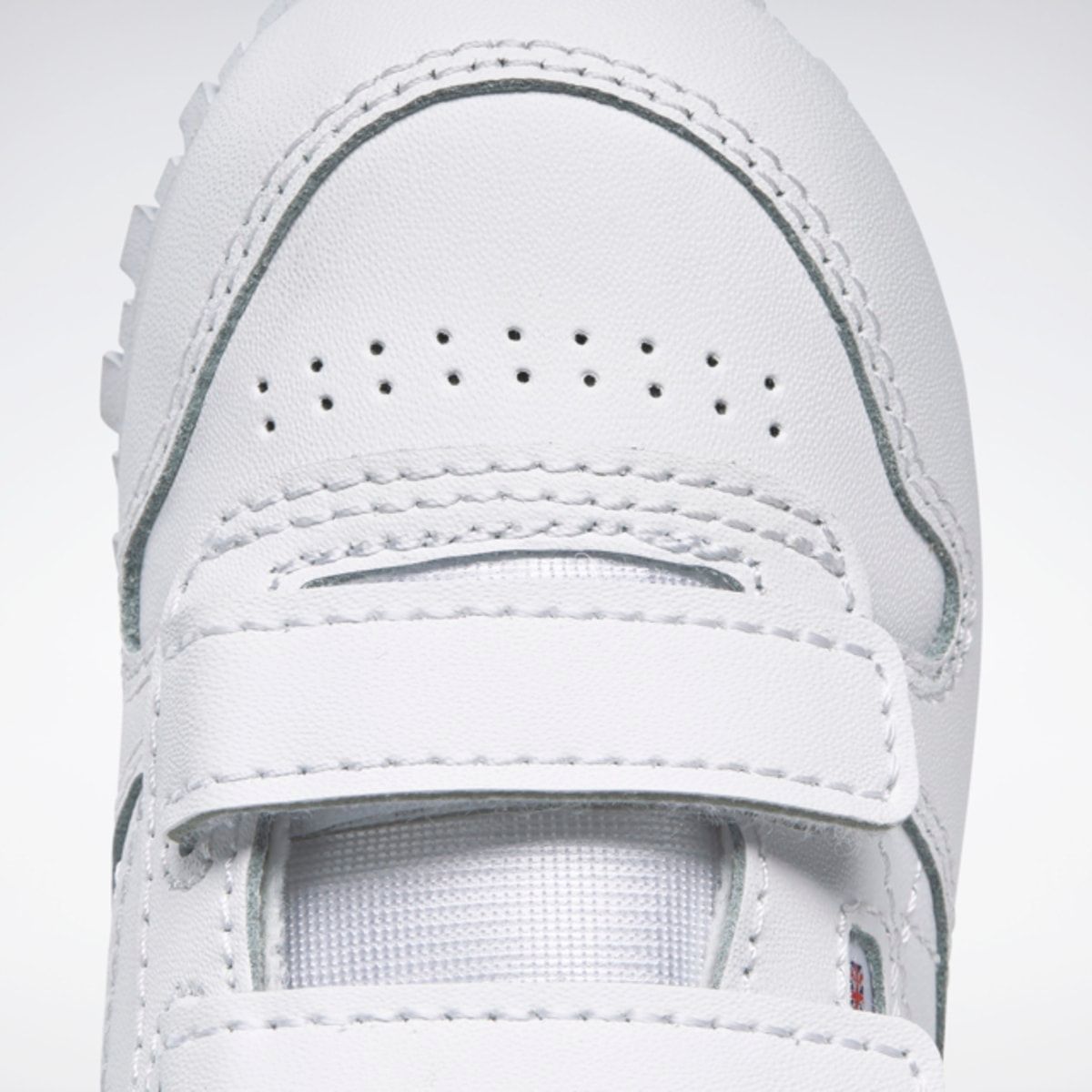 کفش های فضای باز سفید مردانه و زنانه CL LTHR 2V اورجینال Reebok